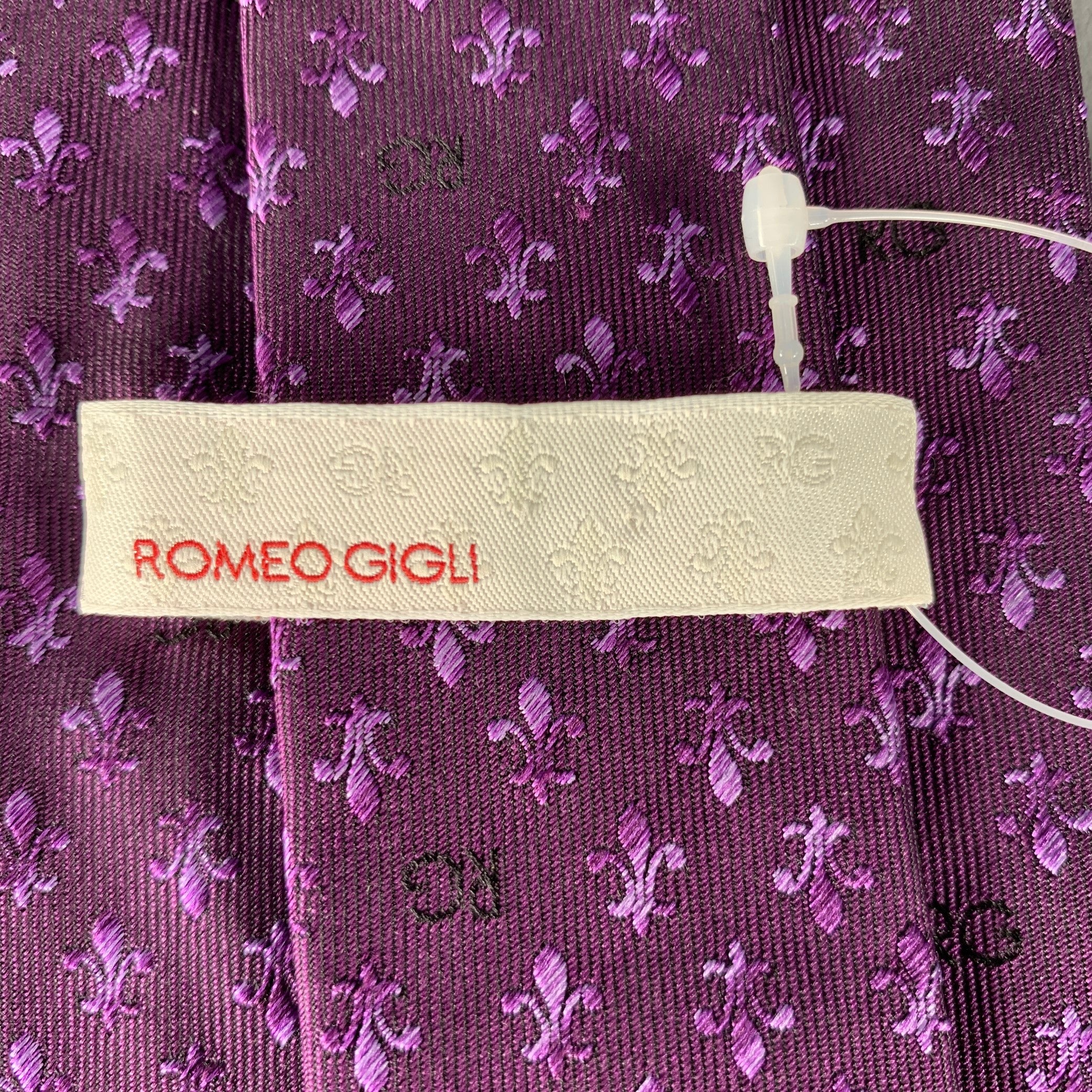 ROMEO GIGLI Purple Fleur de Lis Monogram Silk Tie - Image 3