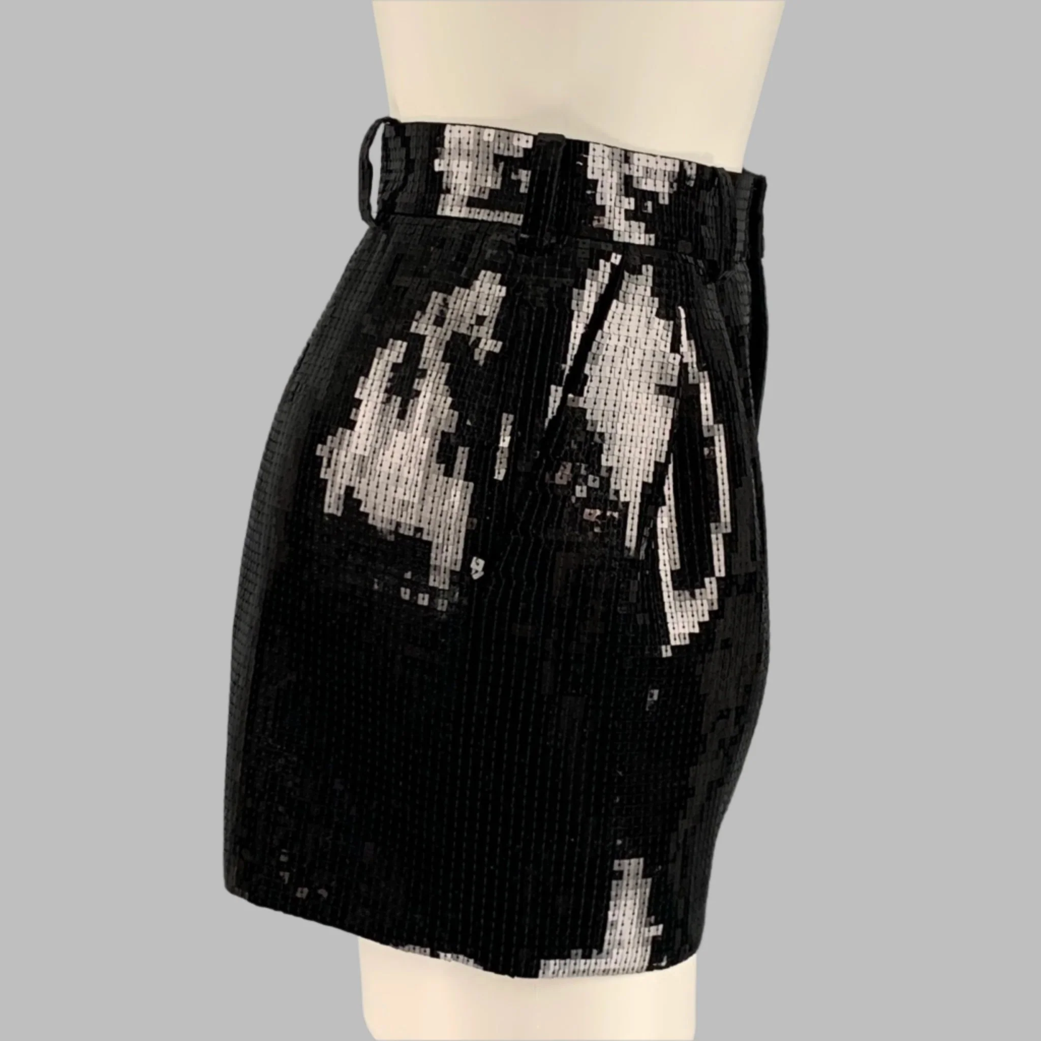 SAINT LAURENT Size 2 Black Wool Pleated Shorts - Image 3