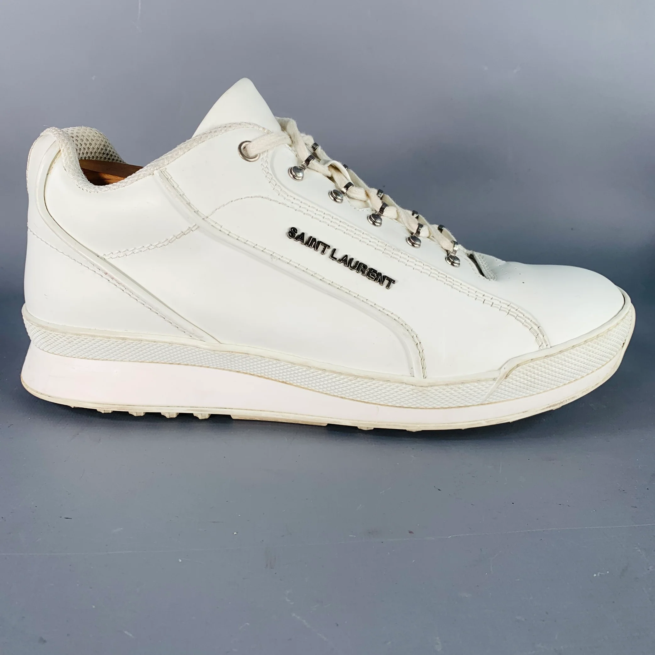 SAINT LAURENT Size 9 White Leather Lace-Up Low Top Sneakers - Image 2