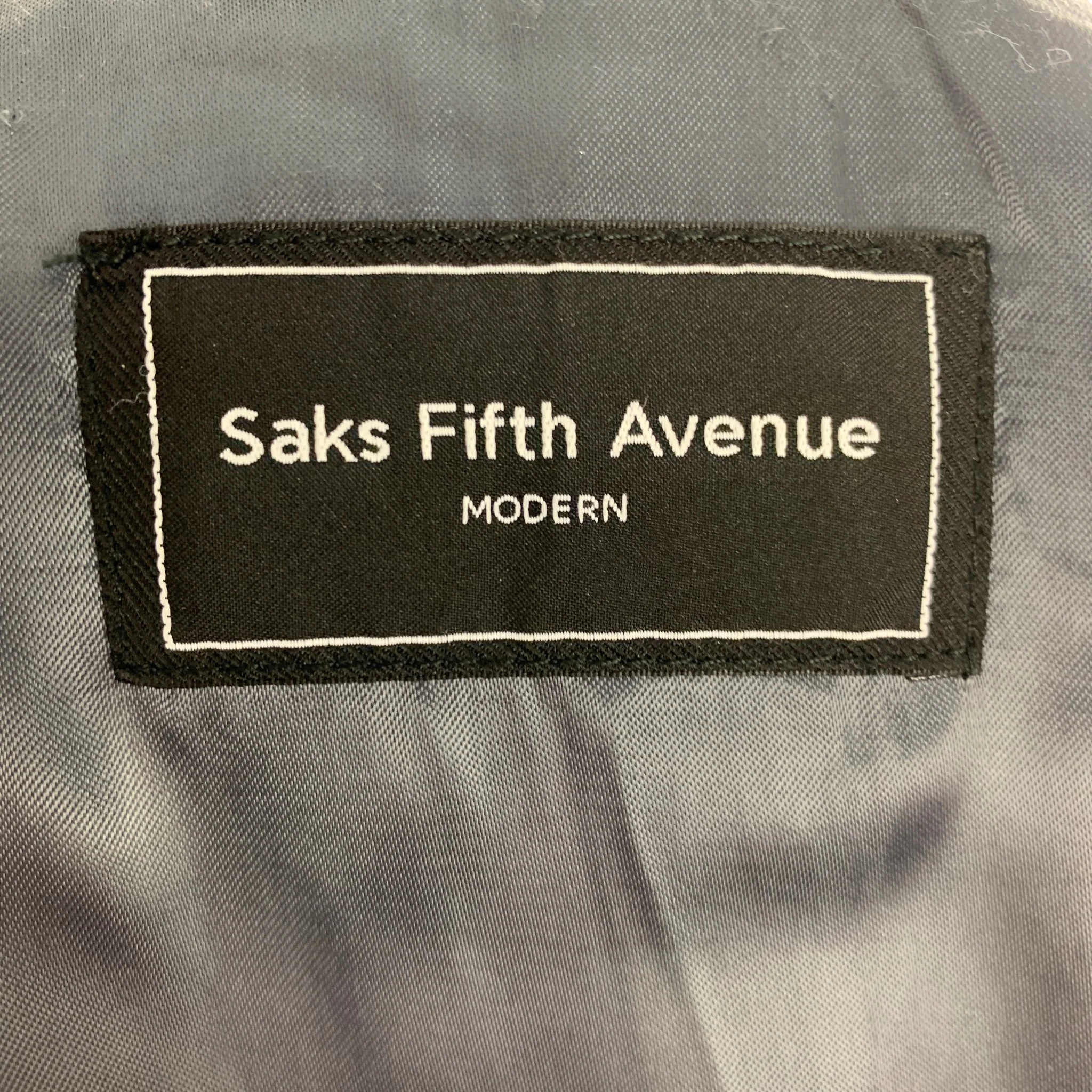 SAKS FIFTH AVENUE Size 40 Navy Grey Plaid Wool Blend Coat - Image 5
