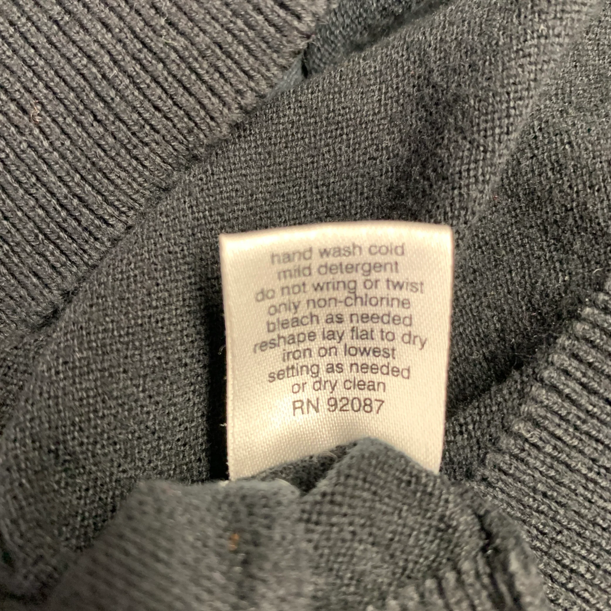 SAKS FIFTH AVENUE Size M Grey Charcoal Ombre Cotton V-Neck Cardigan - Image 7