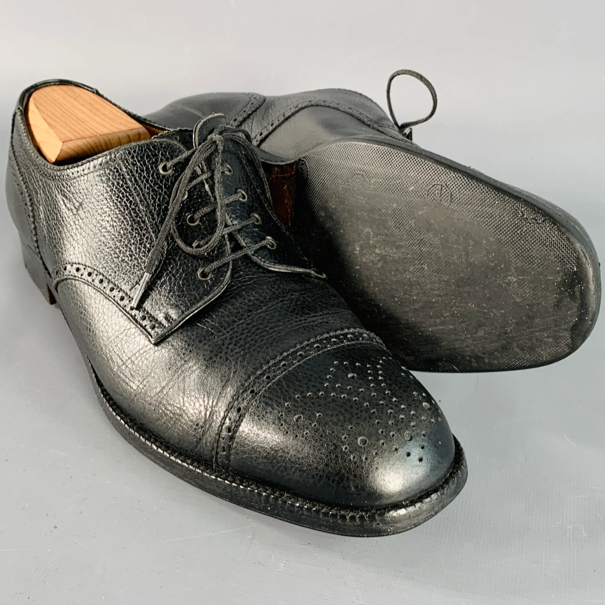 SALVATORE FERRAGAMO Size 10.5 Black Perforated Pebble Grain Leather Derby Lace-Up Shoes - Image 5