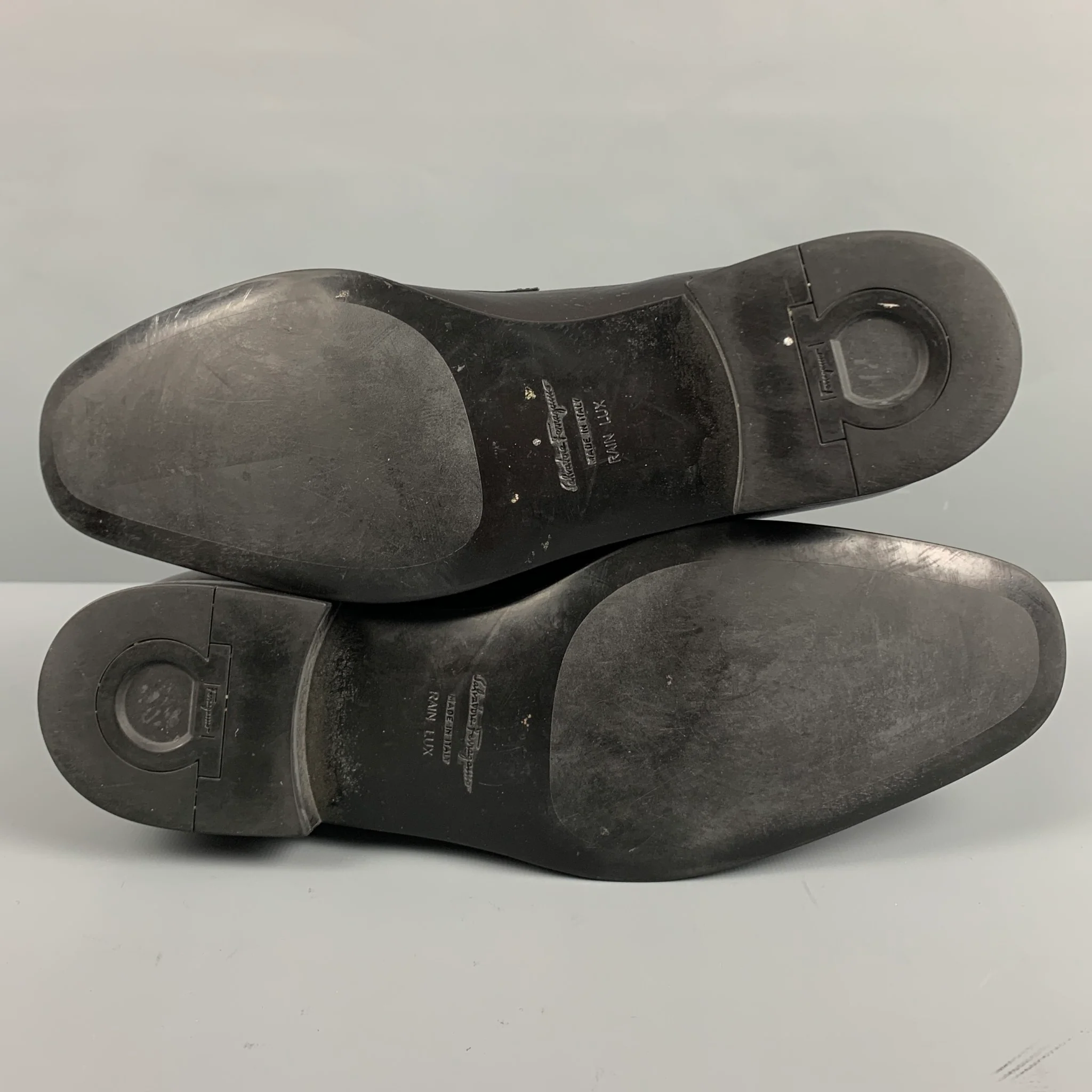 SALVATORE FERRAGAMO Size 9.5 Black Leather Penny Loafers - Image 6