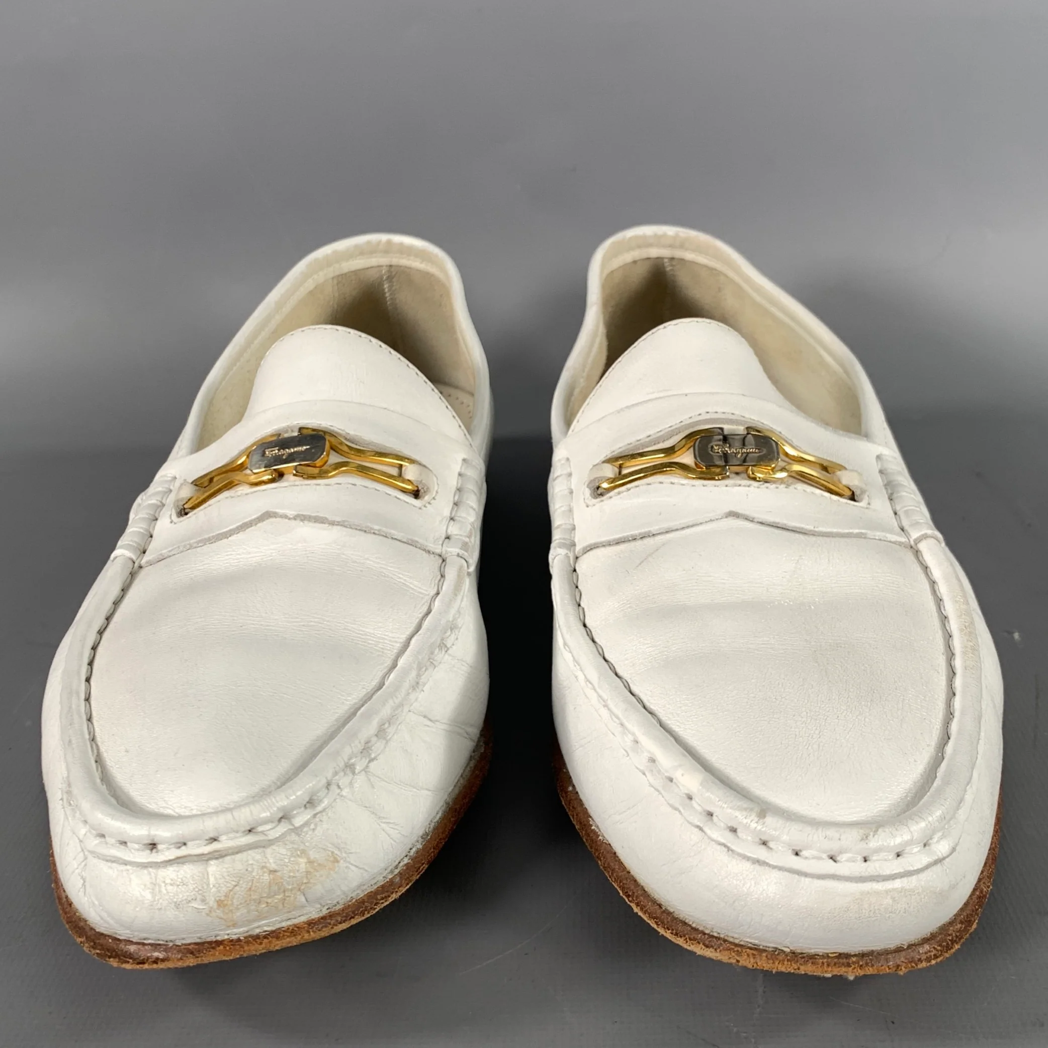 SALVATORE FERRAGAMO Size 9.5 White Gold Crackled Leather Penny Loafers - Image 4