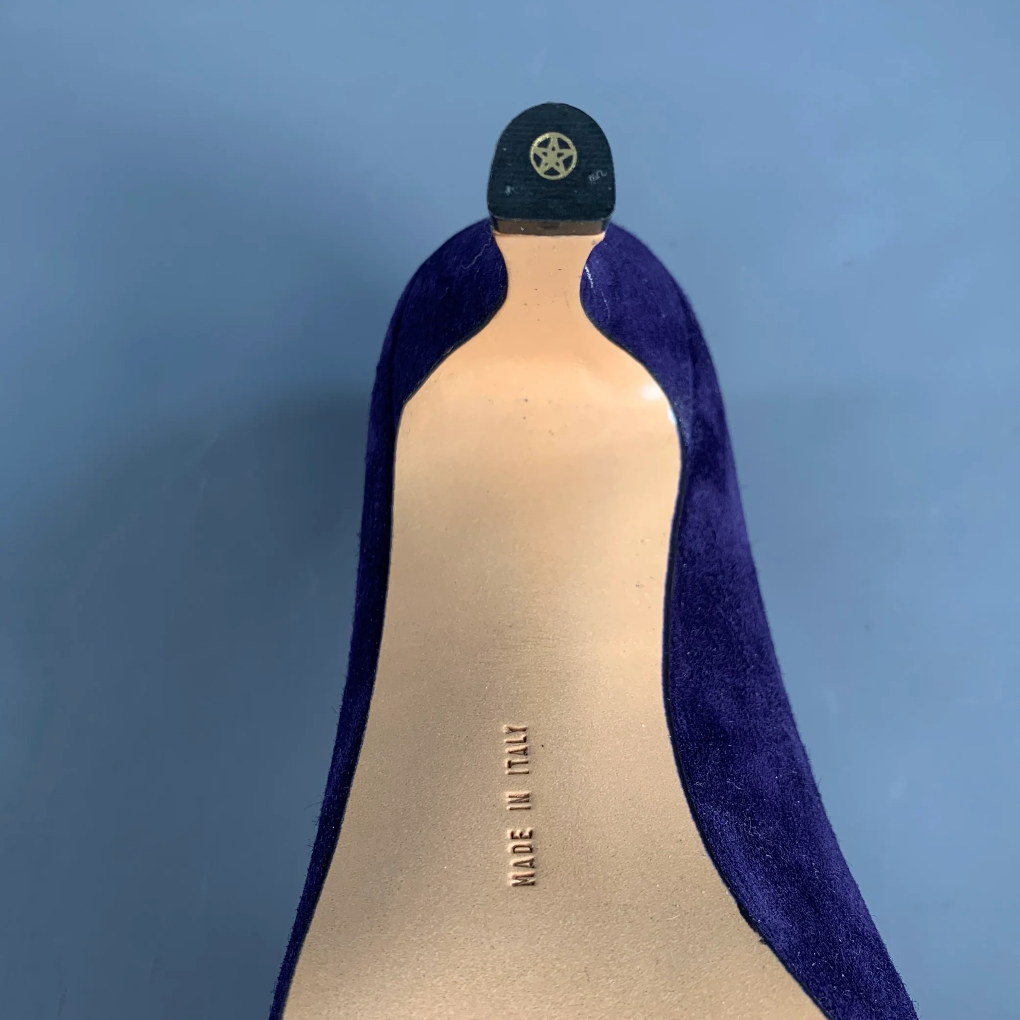 SALVATORE FERRAGAMO Size 9 Purple Suede Pumps - Image 8