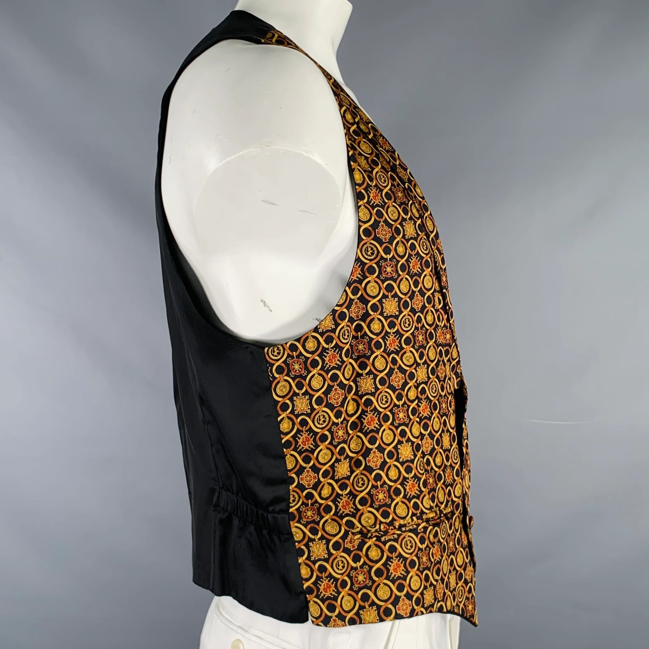 SALVATORE FERRAGAMO Size L Black Gold Print Silk Vest - Image 3