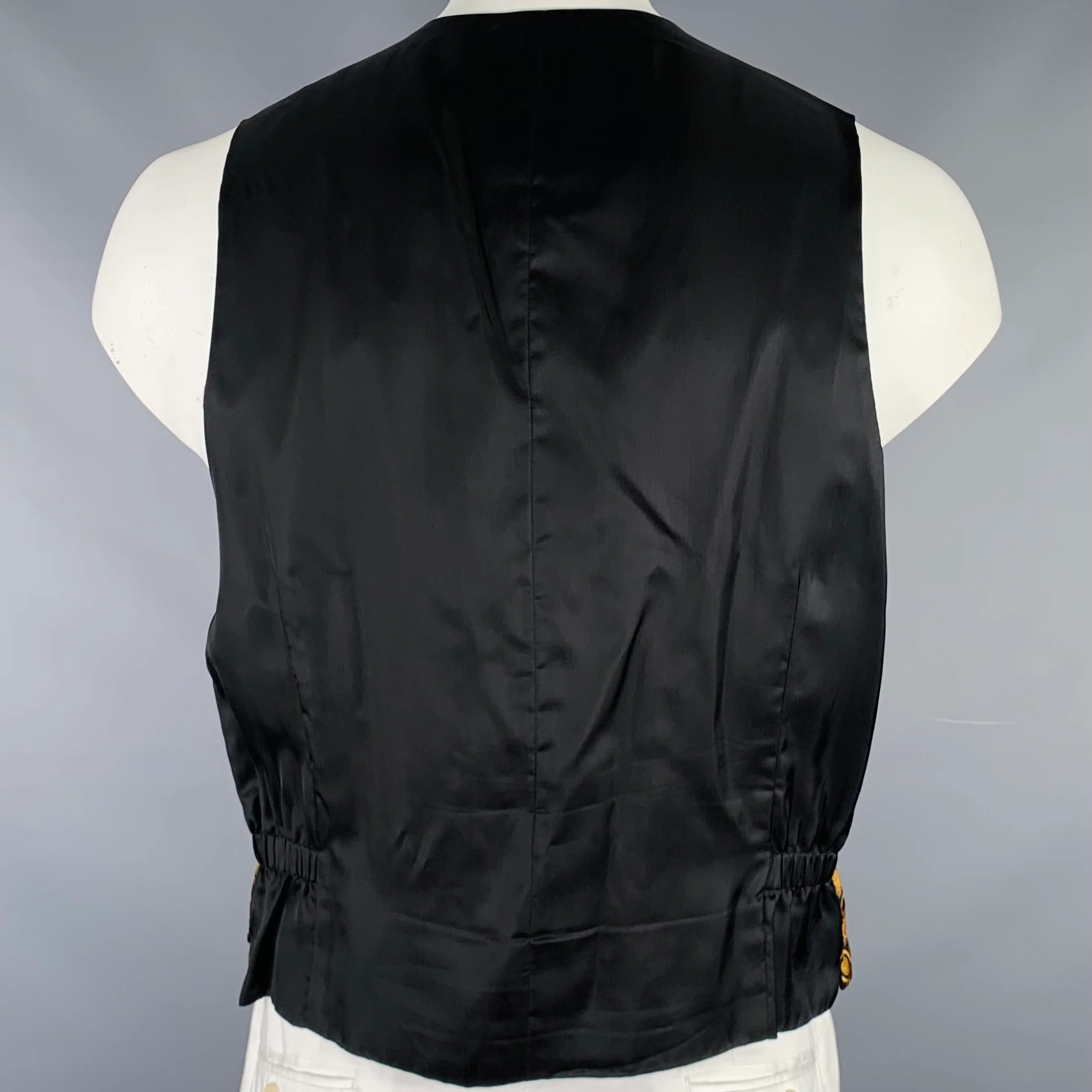SALVATORE FERRAGAMO Size L Black Gold Print Silk Vest - Image 4