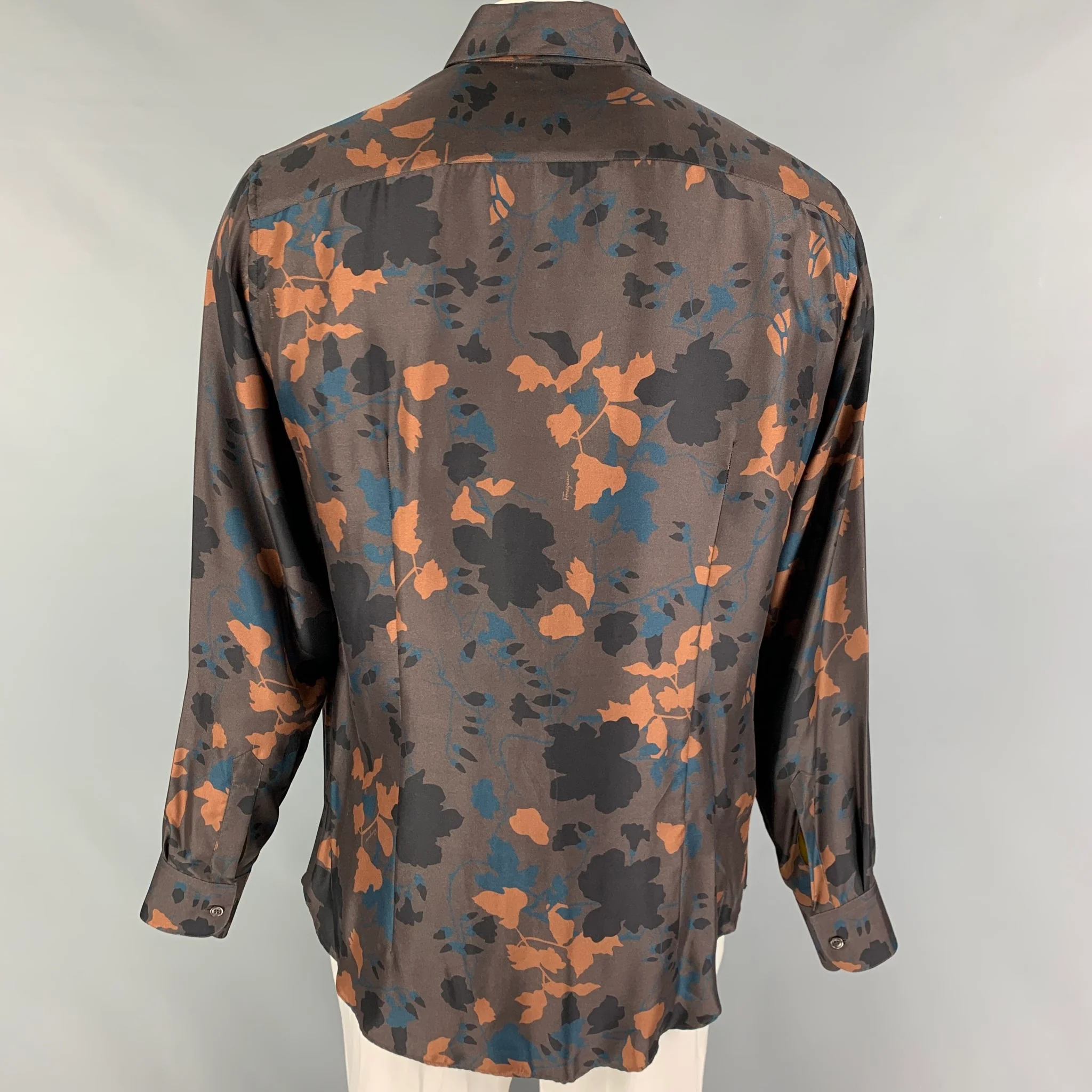 SALVATORE FERRAGAMO Size XL Brown Print Silk Button Up Long Sleeve Shirt - Image 3