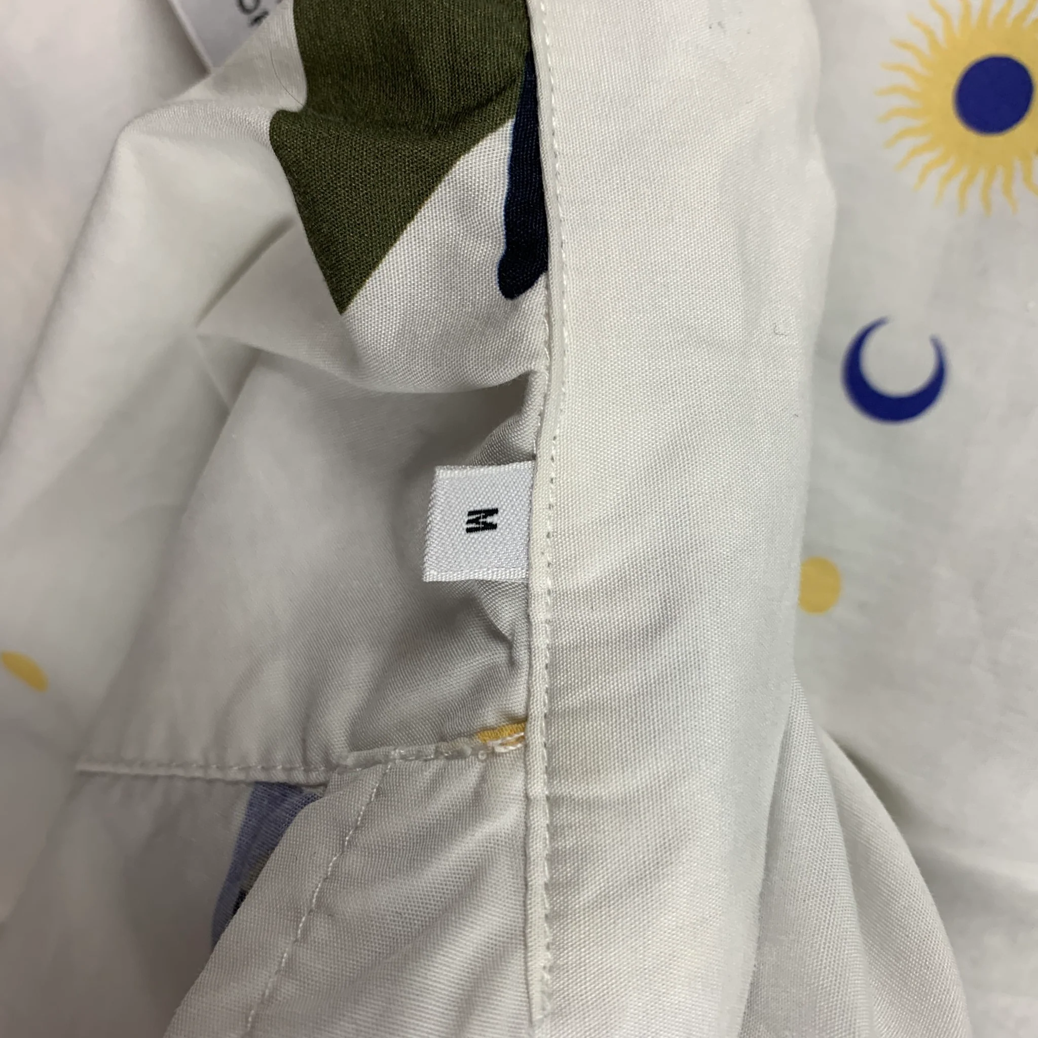 SATURDAYS NYC Size M White Olive Print Nylon Camp Short Sleeve Shirt - Image 5