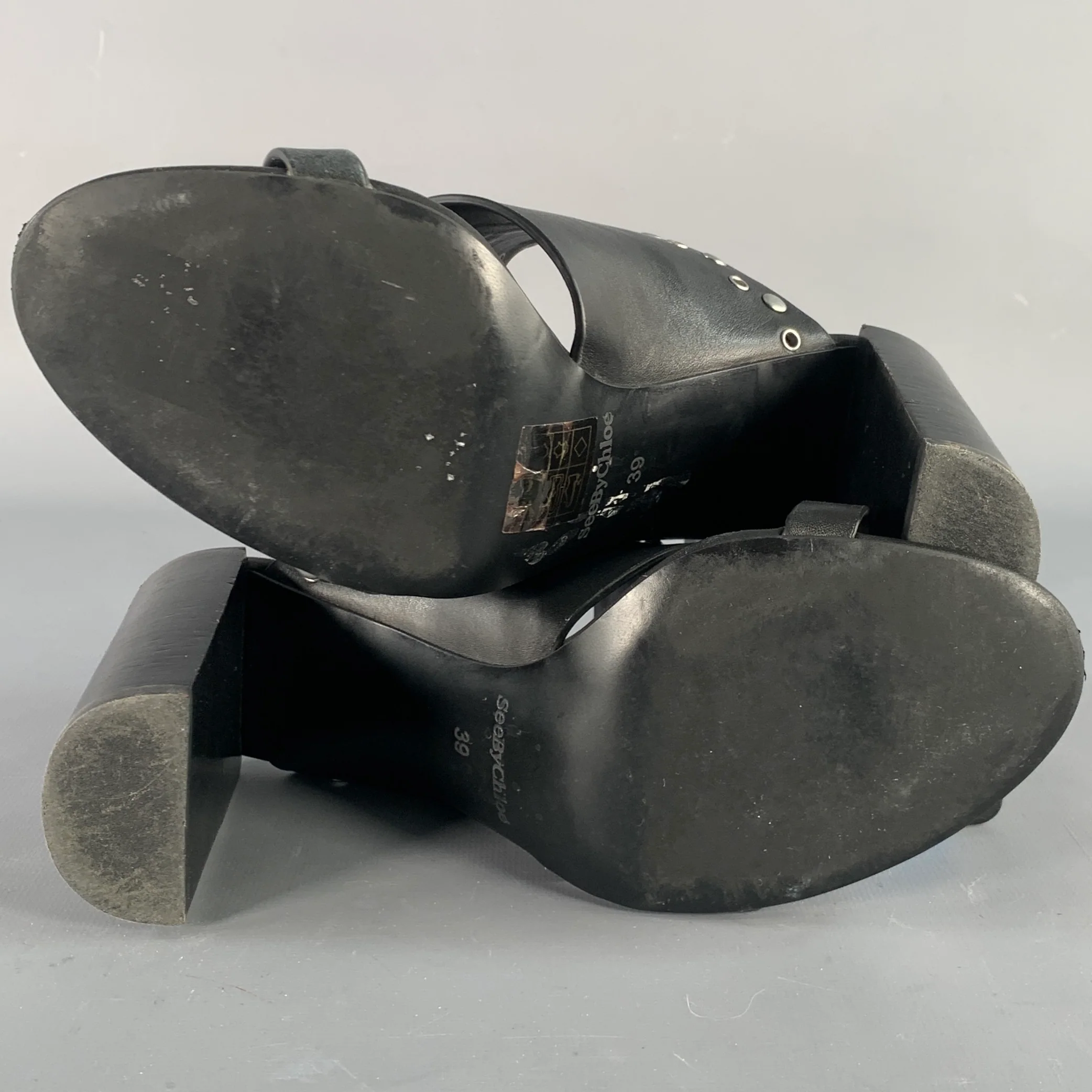 SEE by CHLOE Size 9 Black Silver Leather Studded Chunky Heel Sandals - Image 6