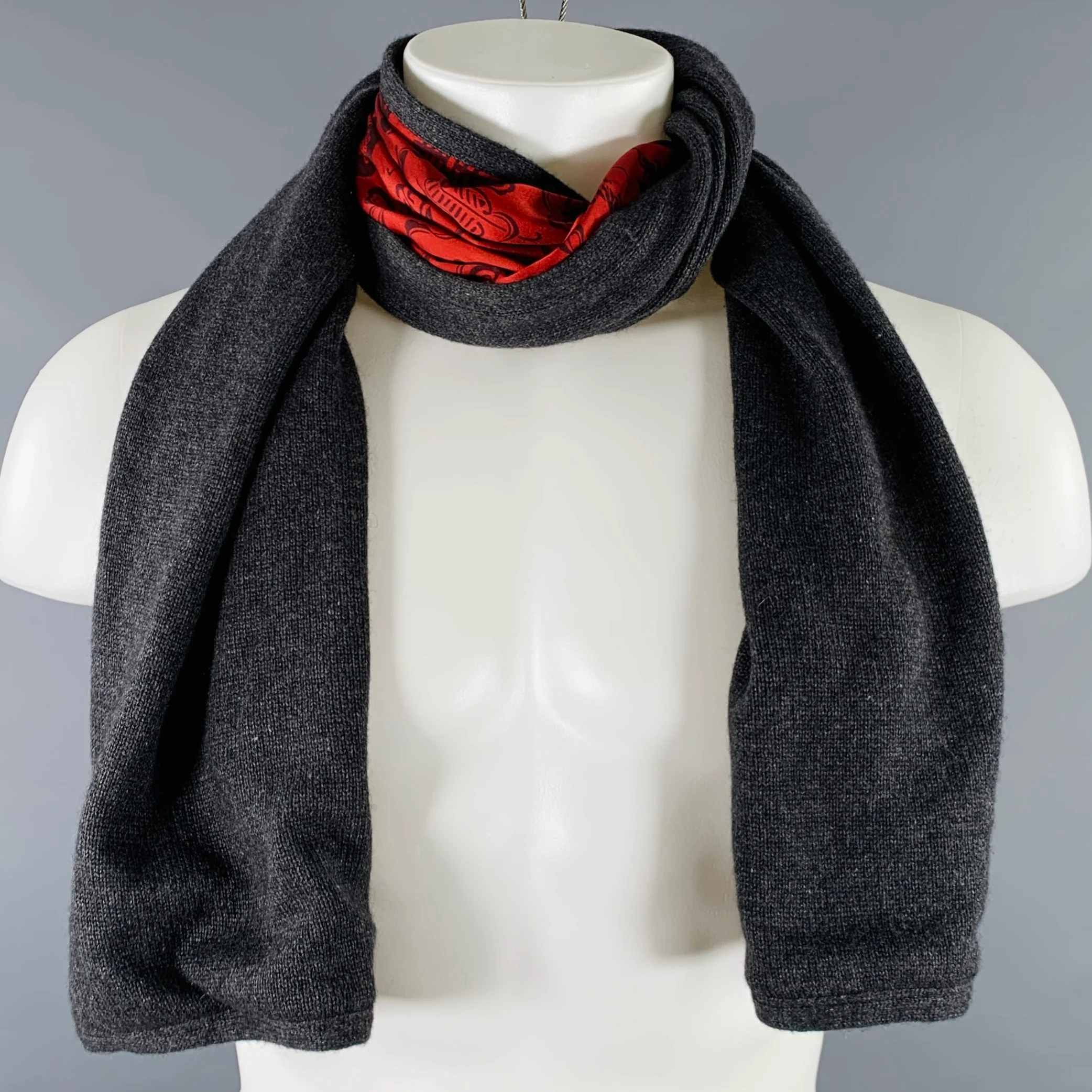 SHANGHAI TANG Grey Red Reversible Cashmere Silk Scarf - Image 5