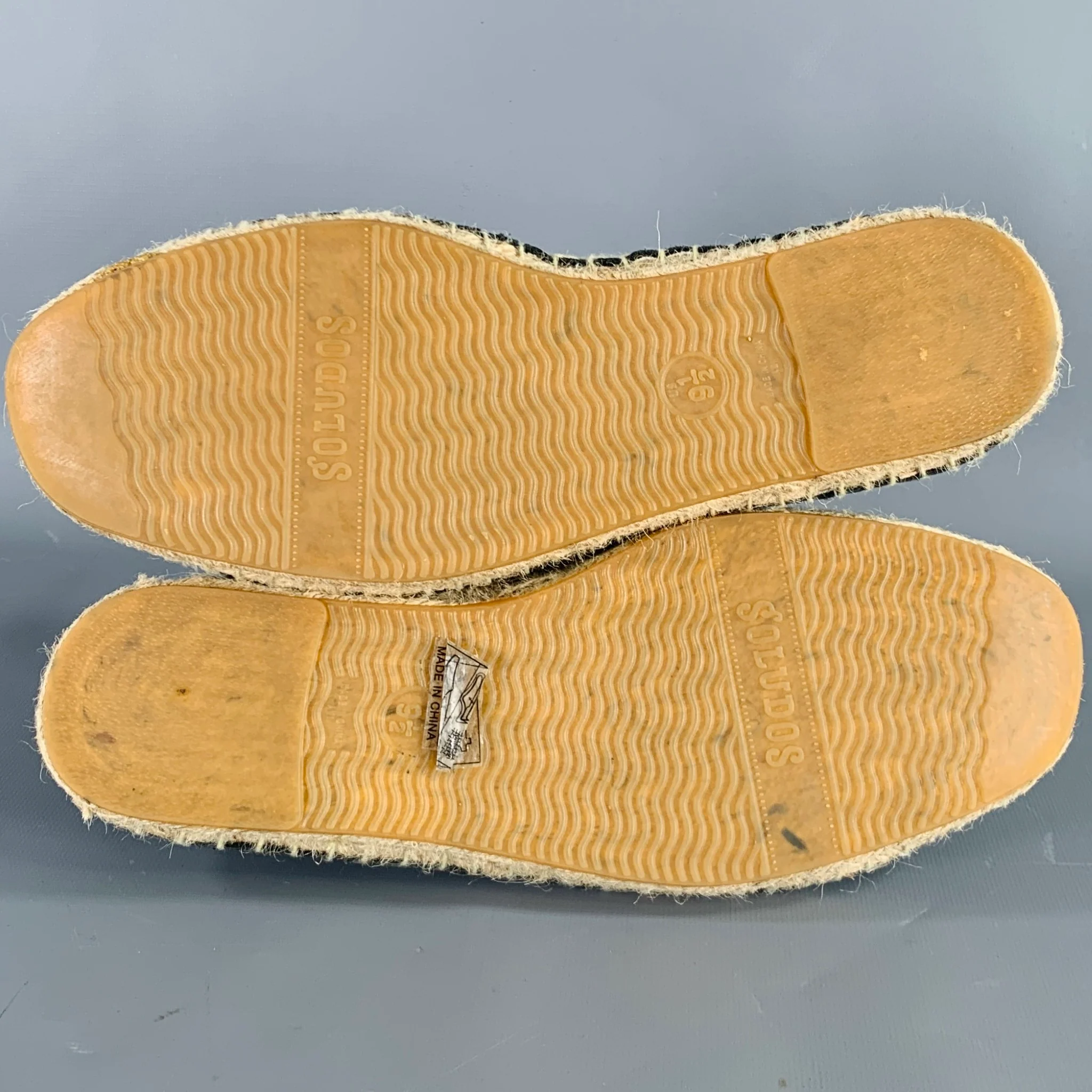SOLUDOS Size 9.5 Black Beige Leather Espadrille Loafers - Image 6