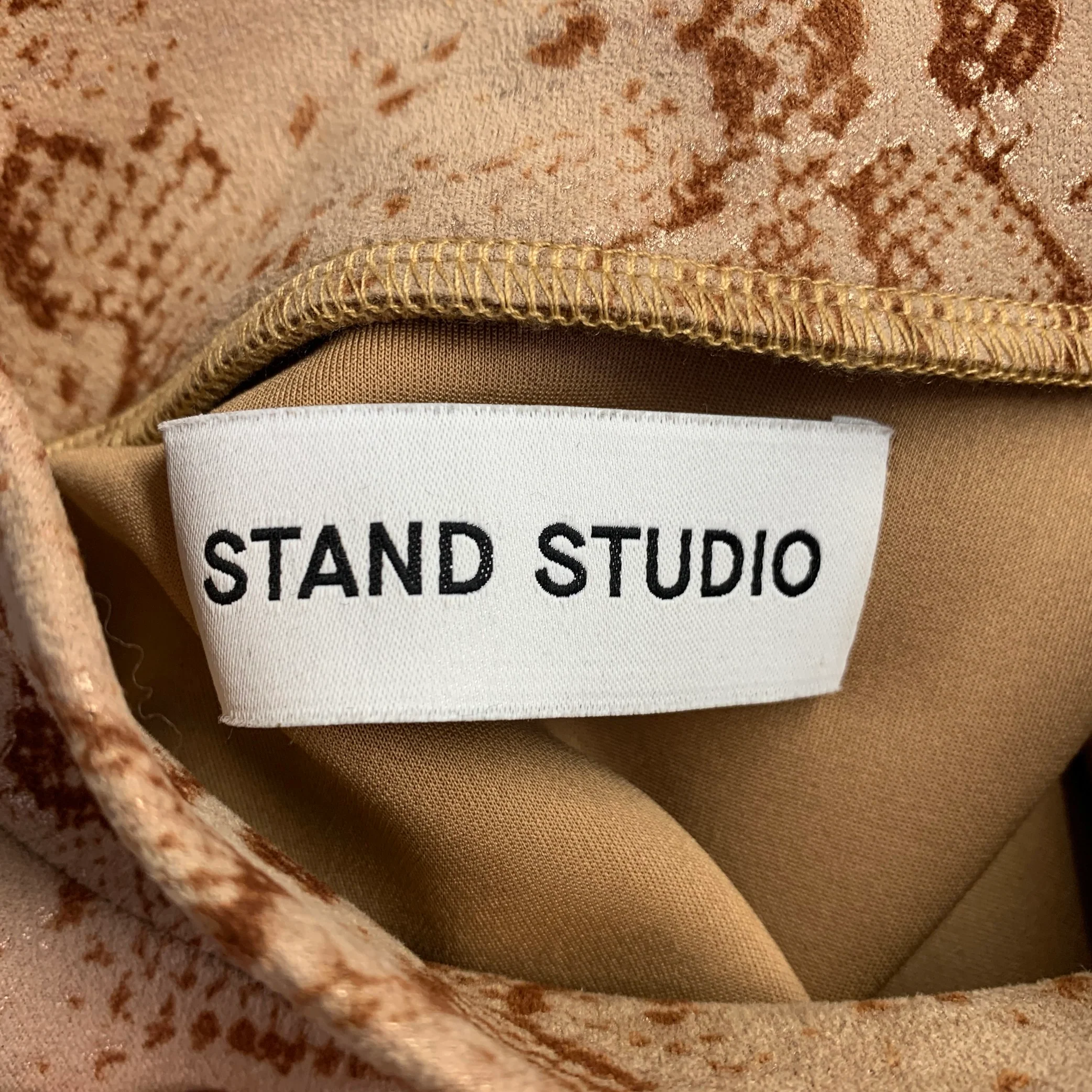 STAND STUDIO Size XS Tan Brown Polyester Blend Snakeskin Print Casual Top - Image 5