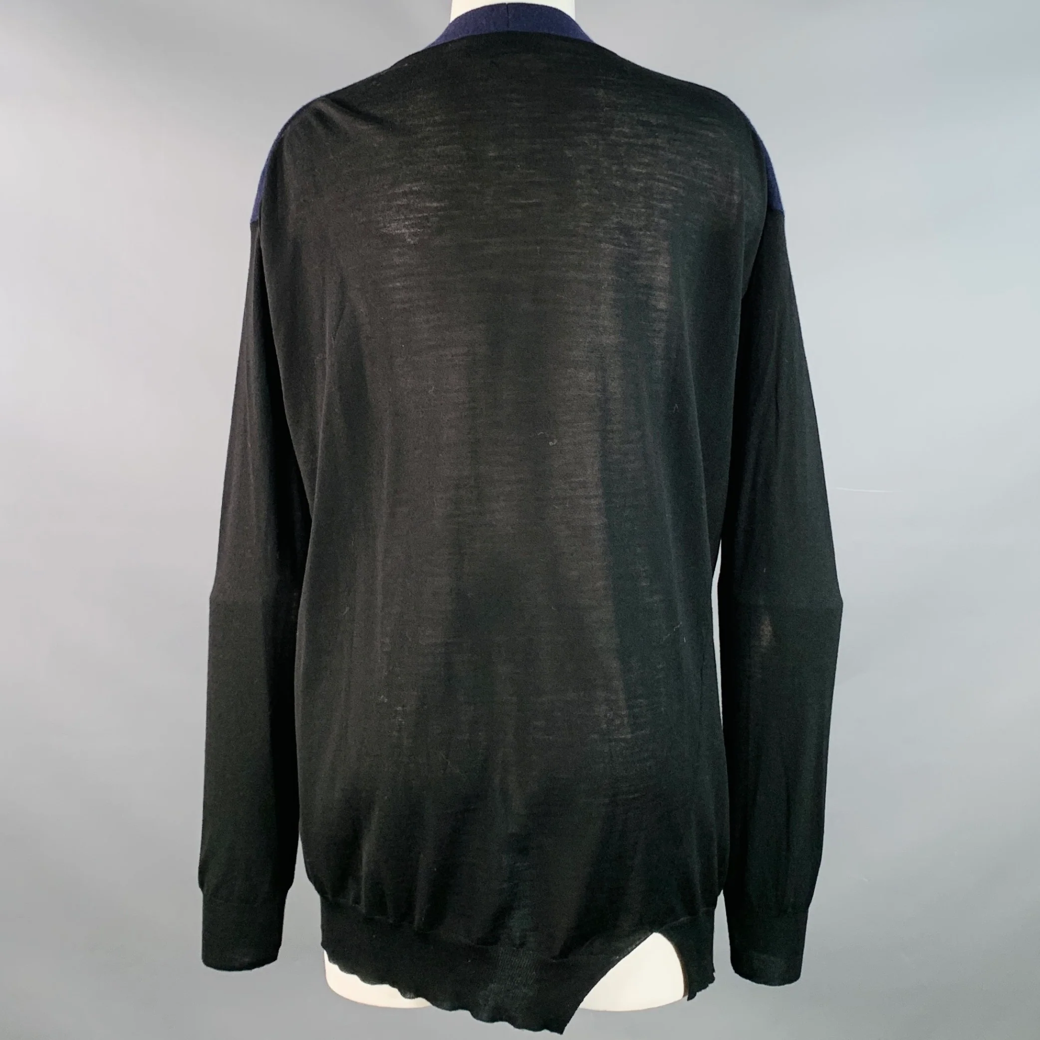 STELLA McCARTNEY Size 8 Navy Black Virgin Wool Two Tone V-Neck Cardigan - Image 3