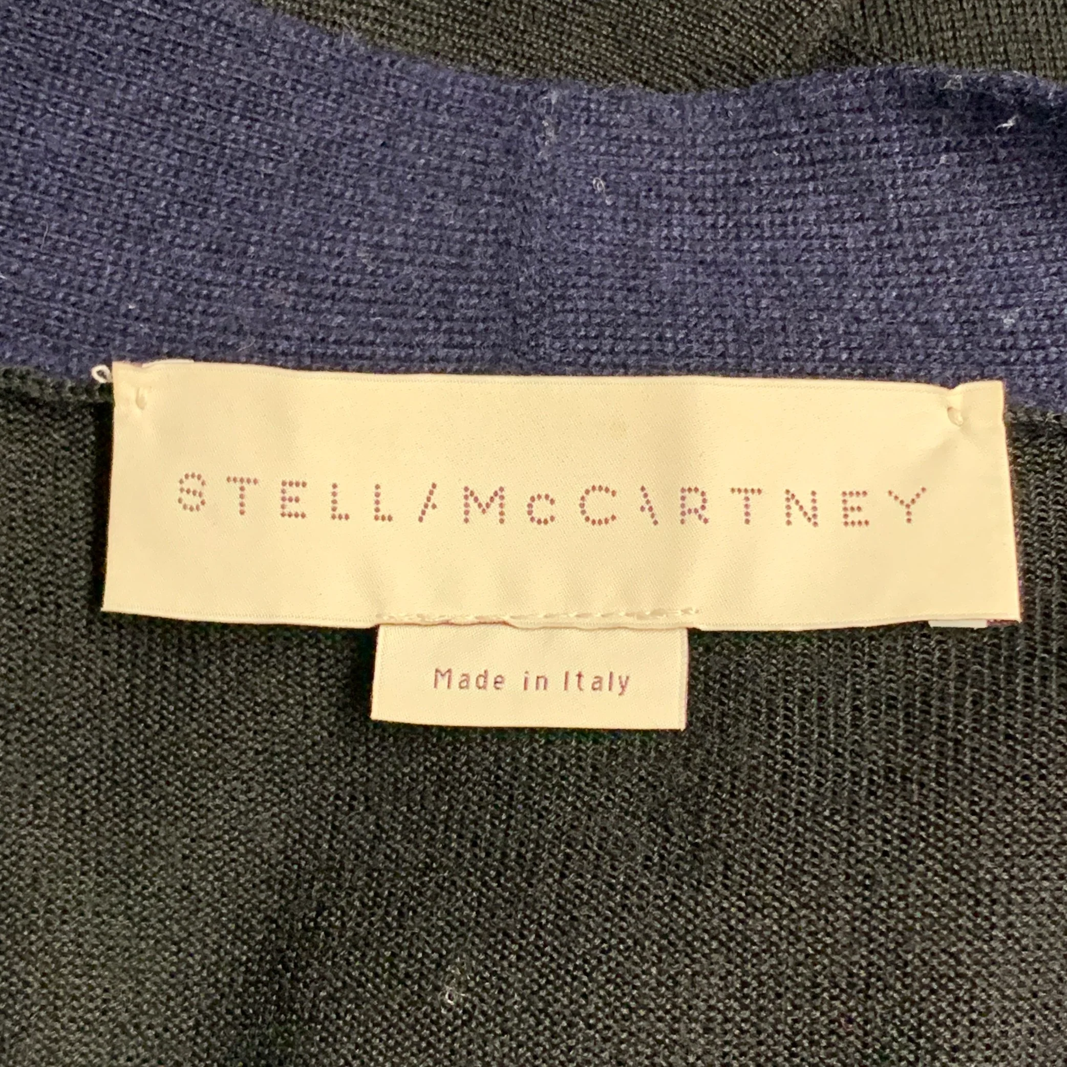 STELLA McCARTNEY Size 8 Navy Black Virgin Wool Two Tone V-Neck Cardigan - Image 4