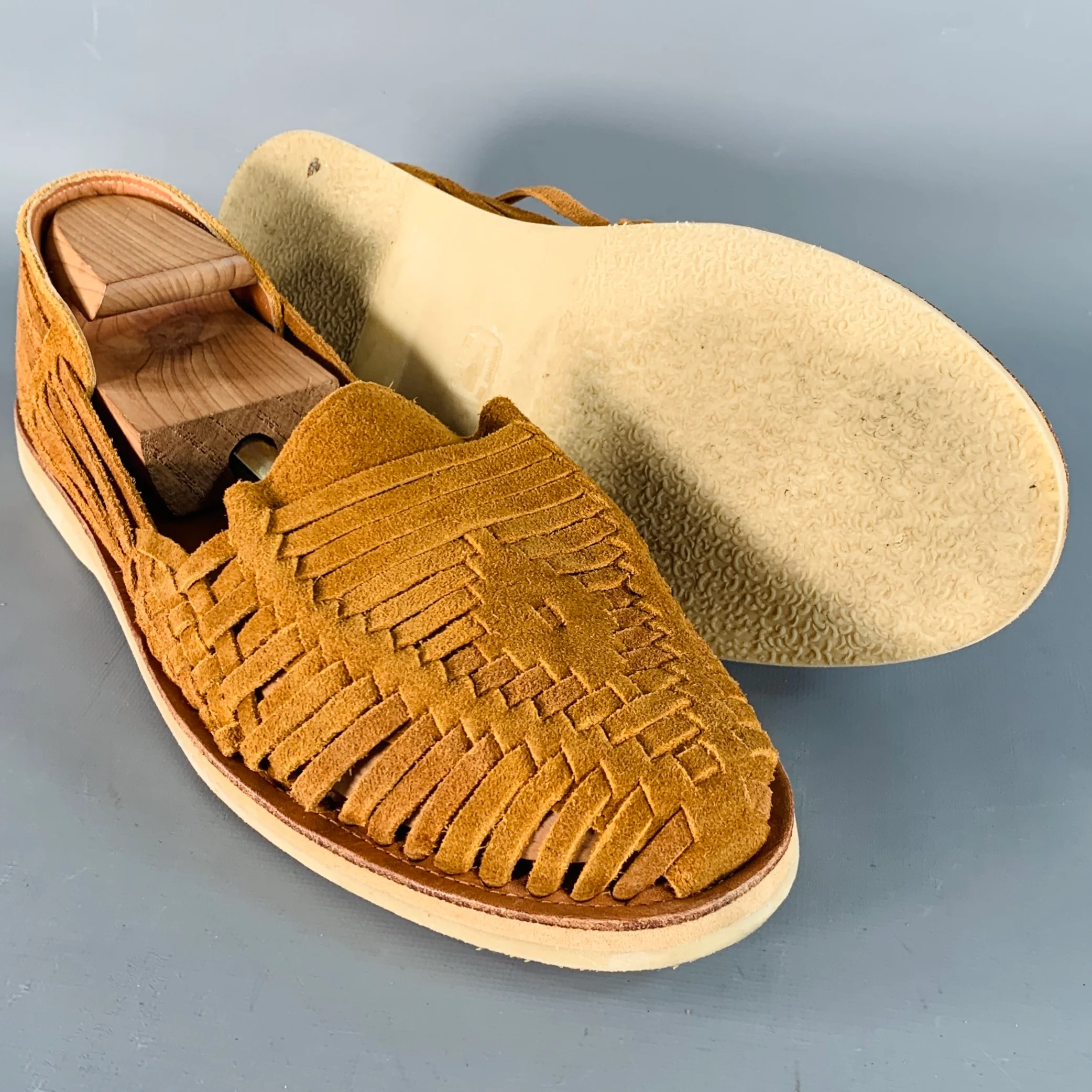 STEVE MADDEN Size 13 Camel Suede Woven Sandals - Image 5