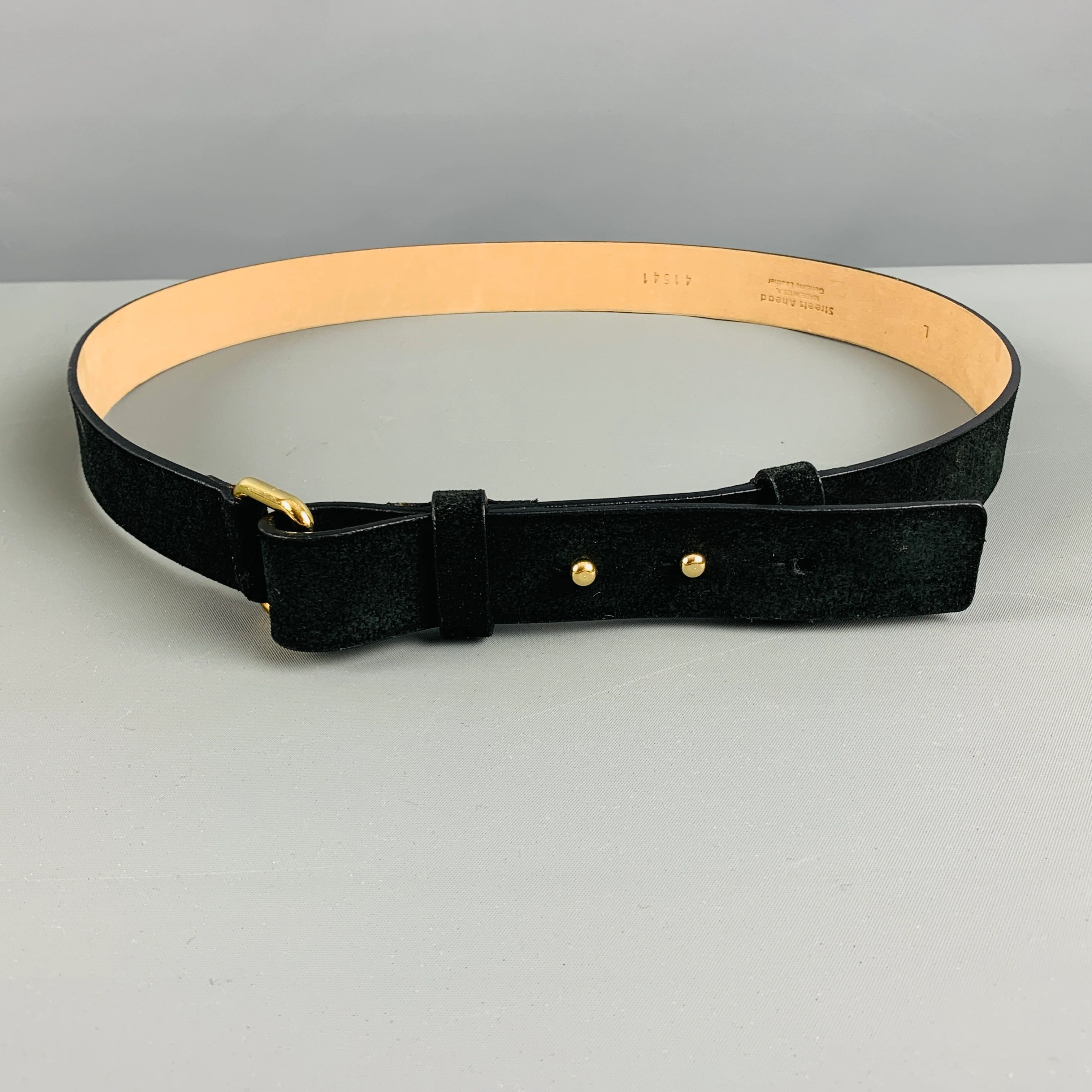 STREETS AHEAD Waist Size L Black Gold Suede Belt