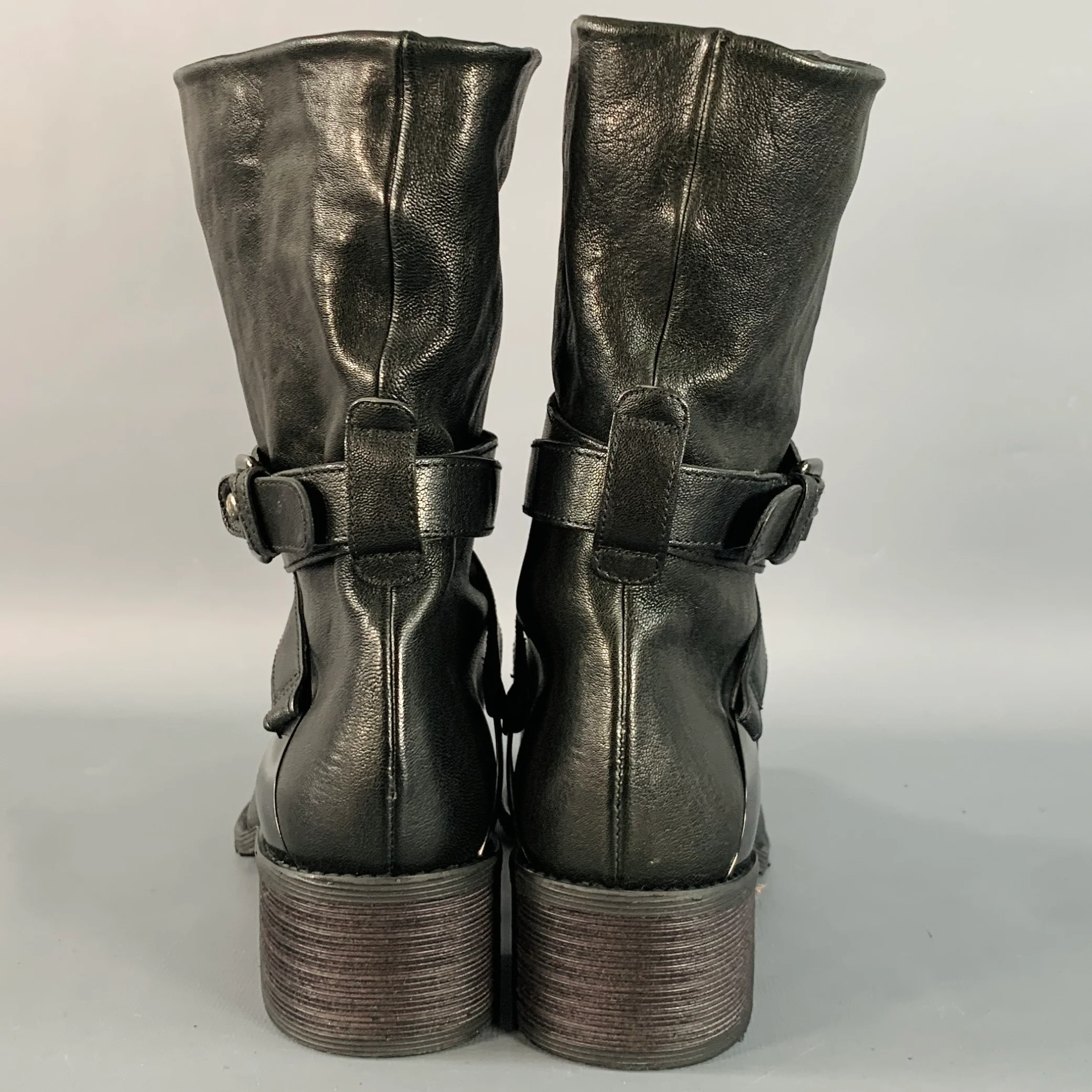 STUART WEITZMAN Size 7.5 Black Leather Wrap Around Pull On Boots - Image 3