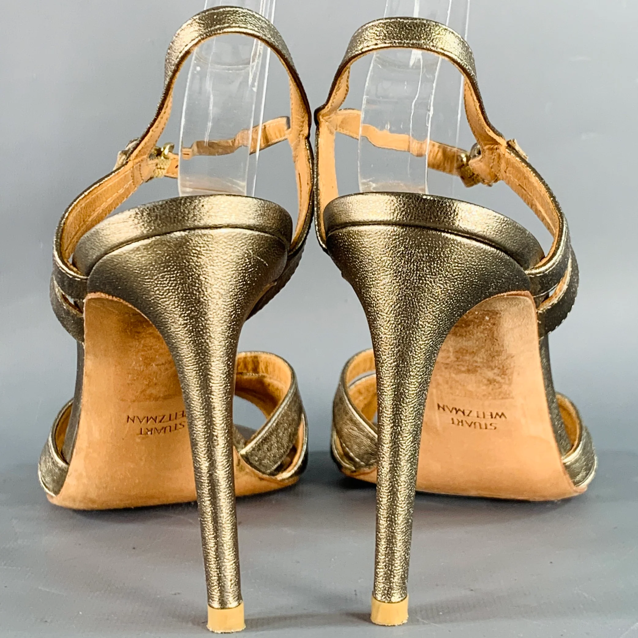 STUART WEITZMAN Size 8 Metallic Gold Leather Strappy Ankle Strap Sandals - Image 3