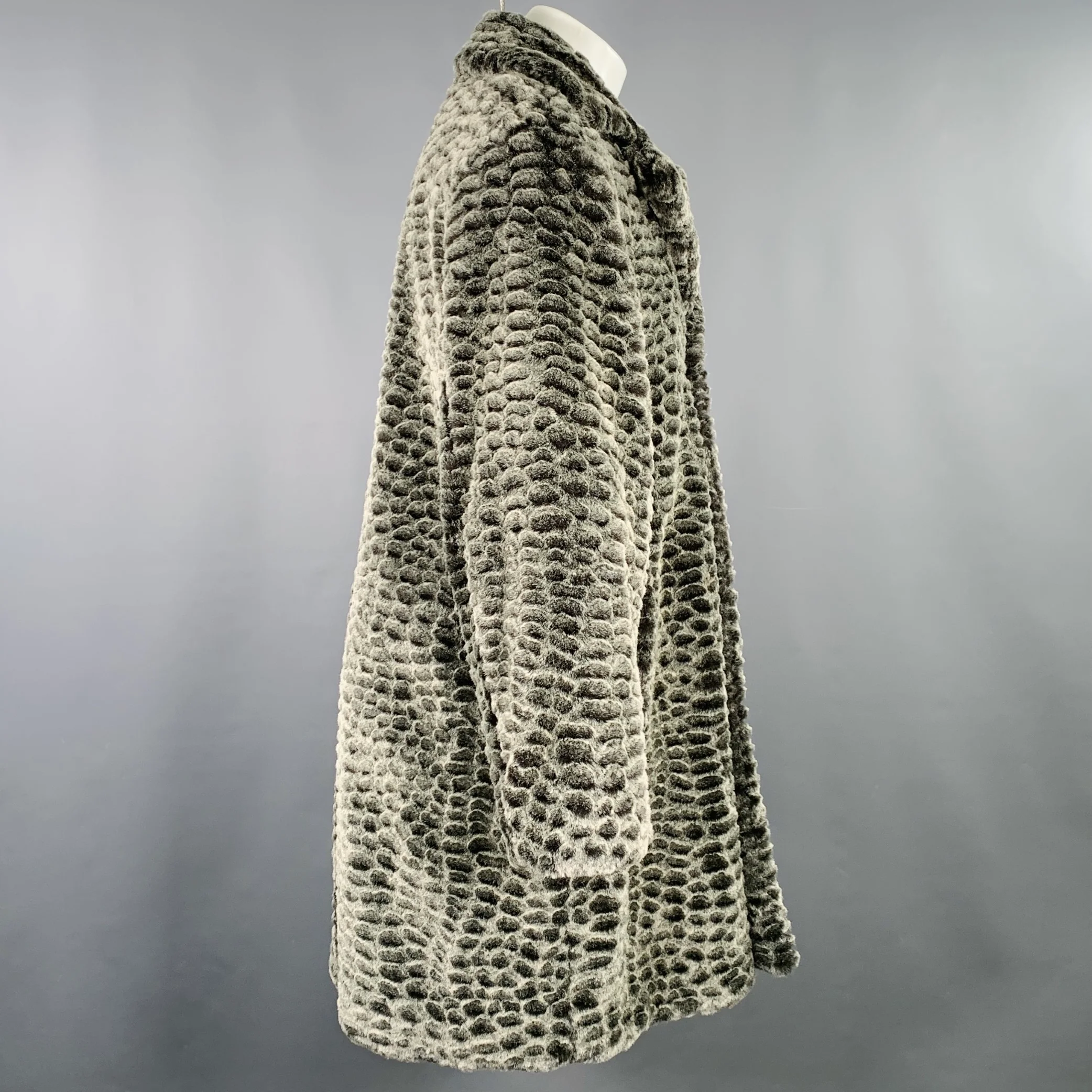 SUPREME Size M Grey Charcoal Textured Acrylic Blend Faux Fur Coat - Image 3