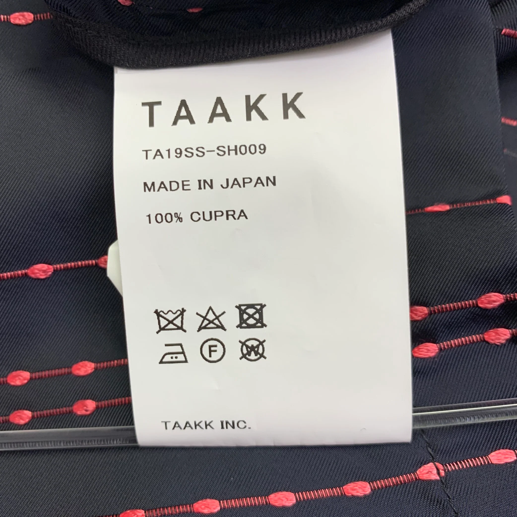 TAAKK Size L Black Pink Embroidery Cupro One Pocket Short Sleeve Shirt - Image 6