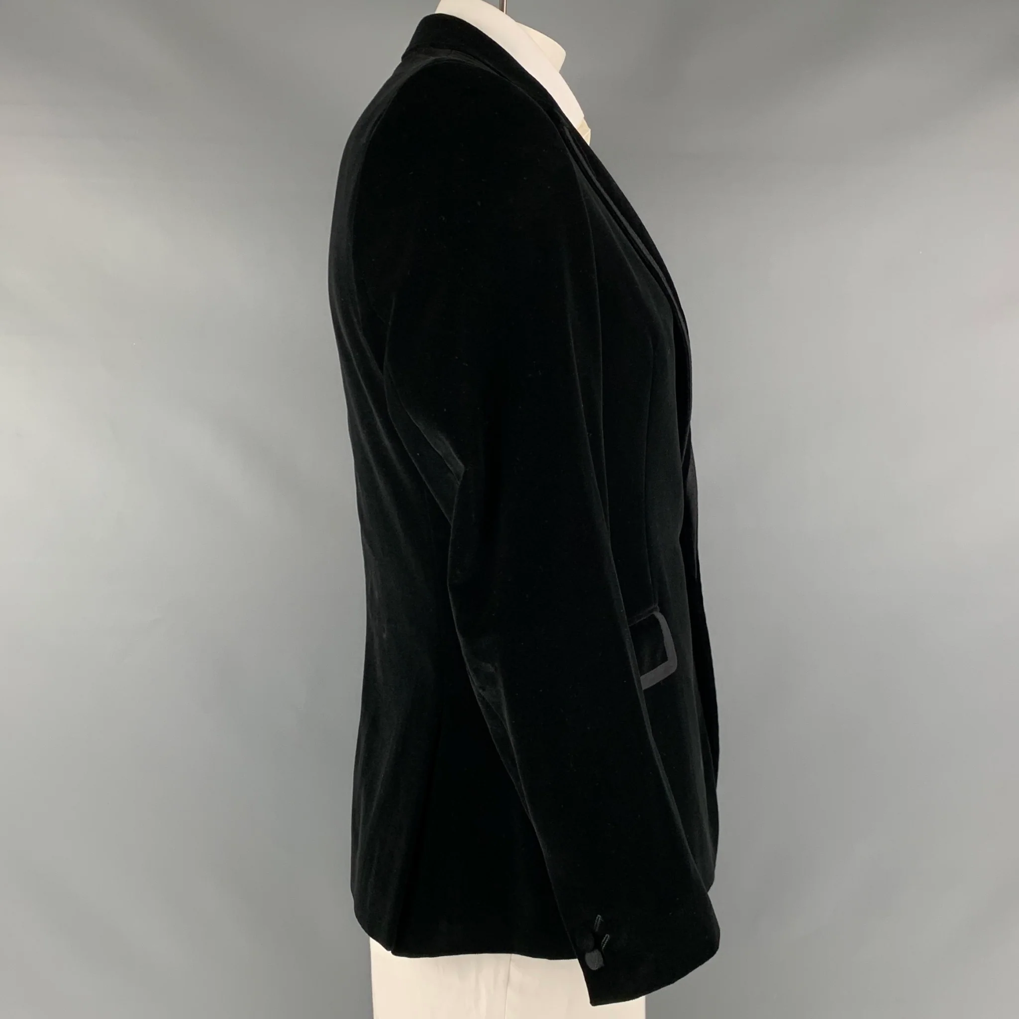 TED BAKER Size 42 Black Velvet Cotton Notch Lapel Sport Coat - Image 2