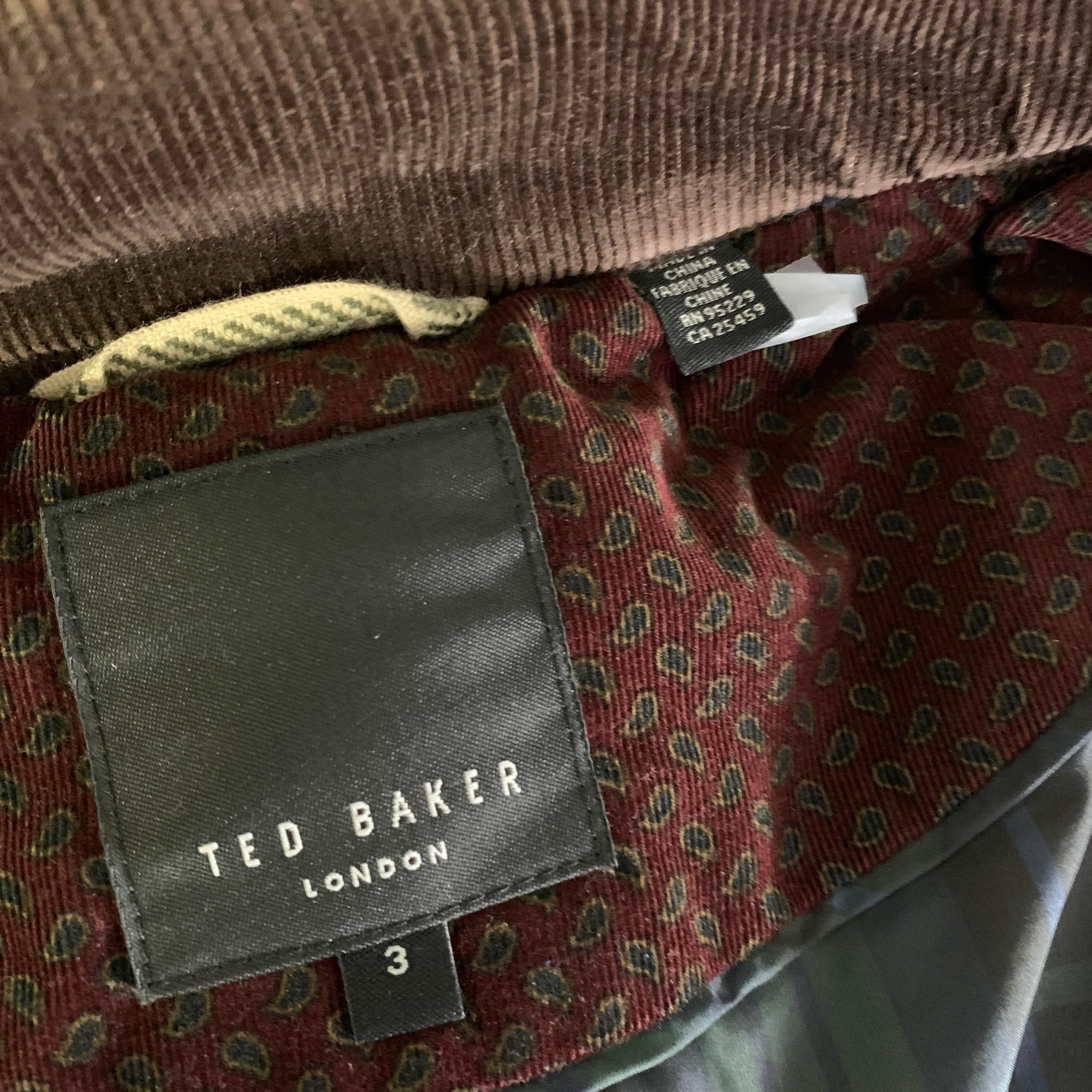 TED BAKER Size M Navy Gold & burgundy Herringbone Wool Blend Quilted Vest - Image 4