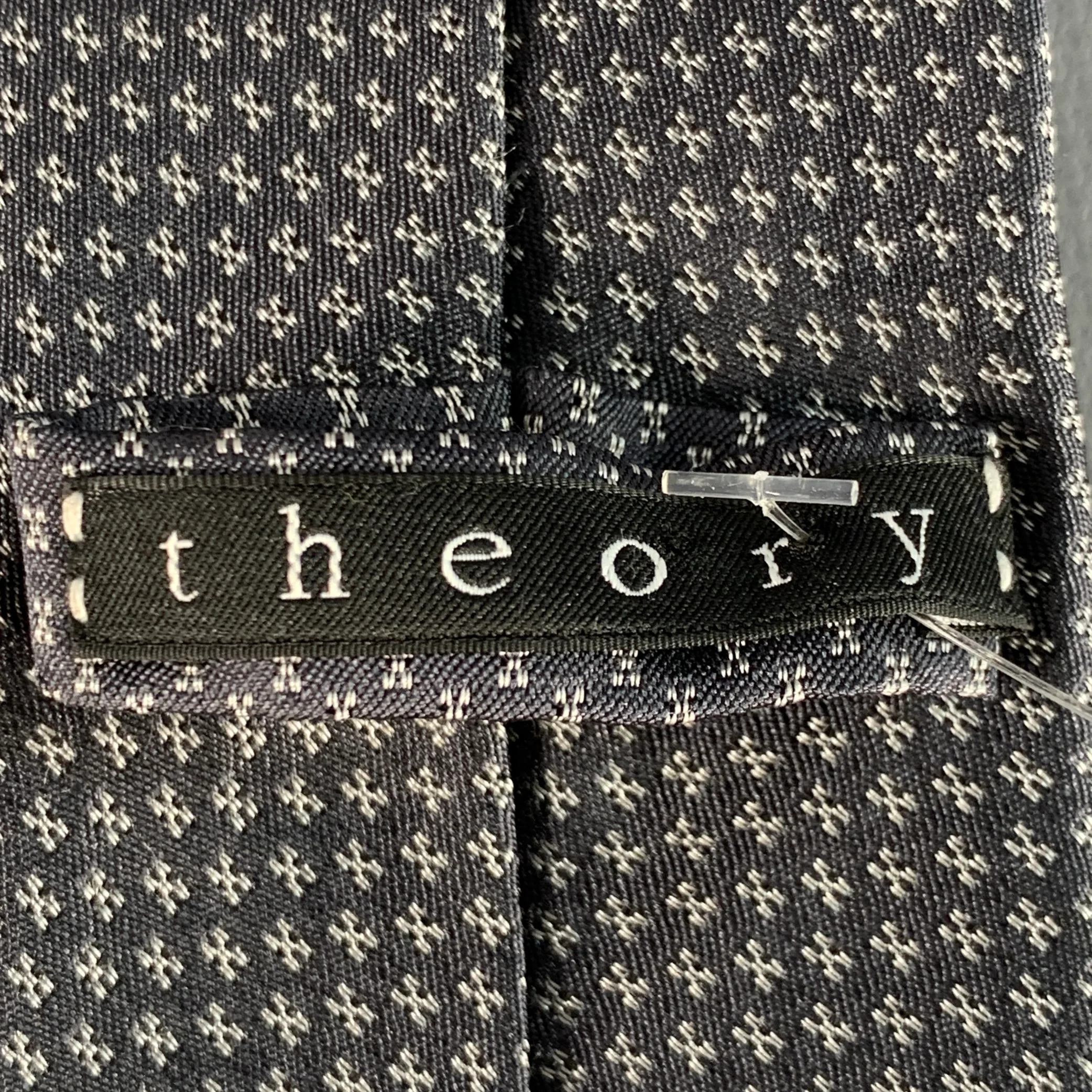 THEORY One Size Black White Dots Silk Jacquard Skinny Tie - Image 4