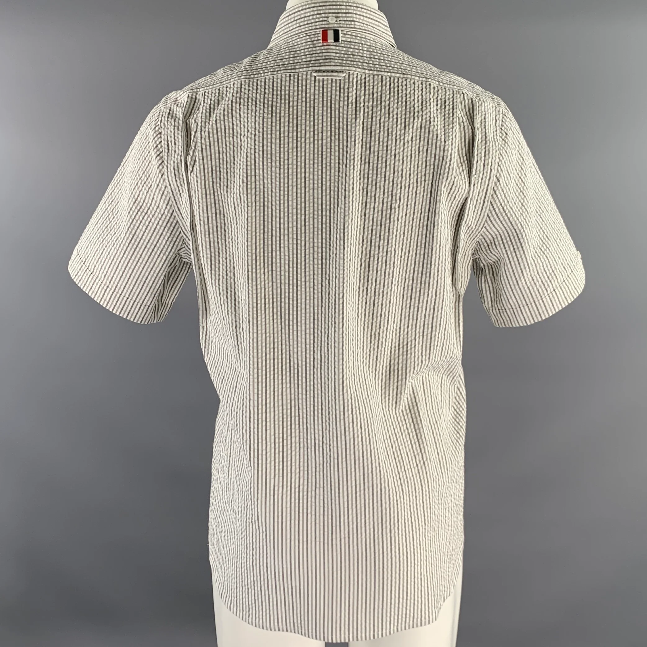 THOM BROWNE Size L White Grey Seersucker Stripe Cotton Club Collar Short Sleeve Shirt - Image 4