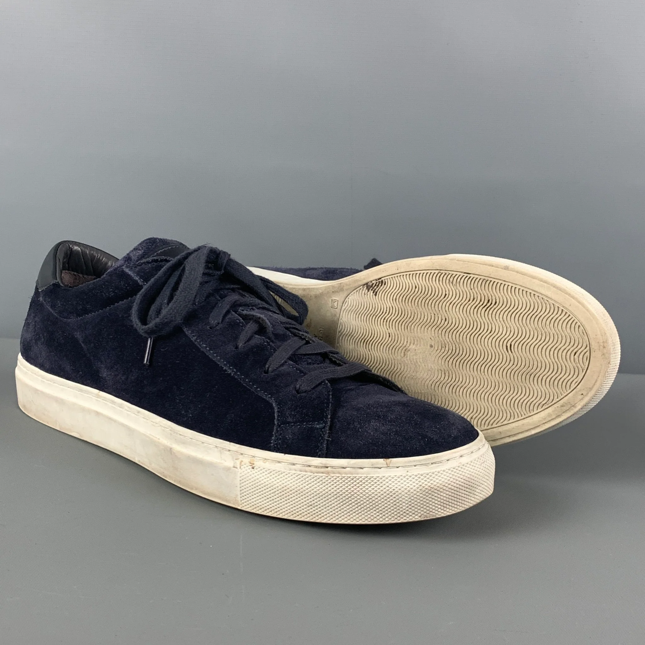 TO BOOT NY Size 10 Navy Suede Low Top Sneakers - Image 3
