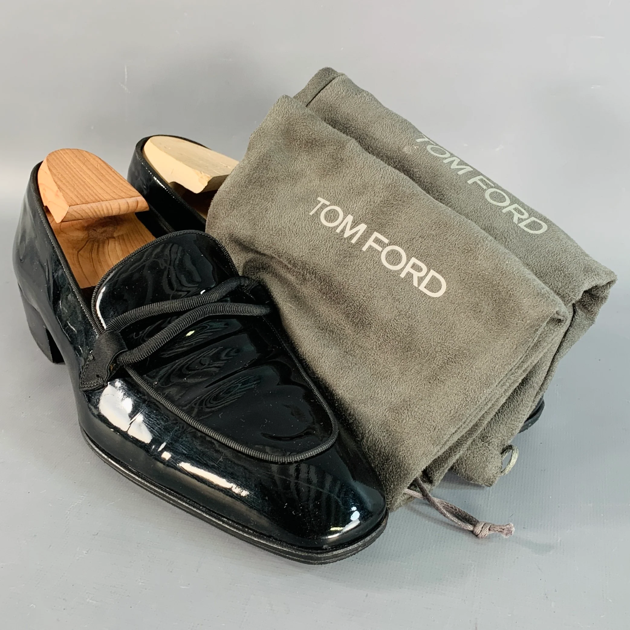 TOM FORD Size 10.5 Nero Black Patent Leather Grosgrain Trim Slip On Loafers - Image 9