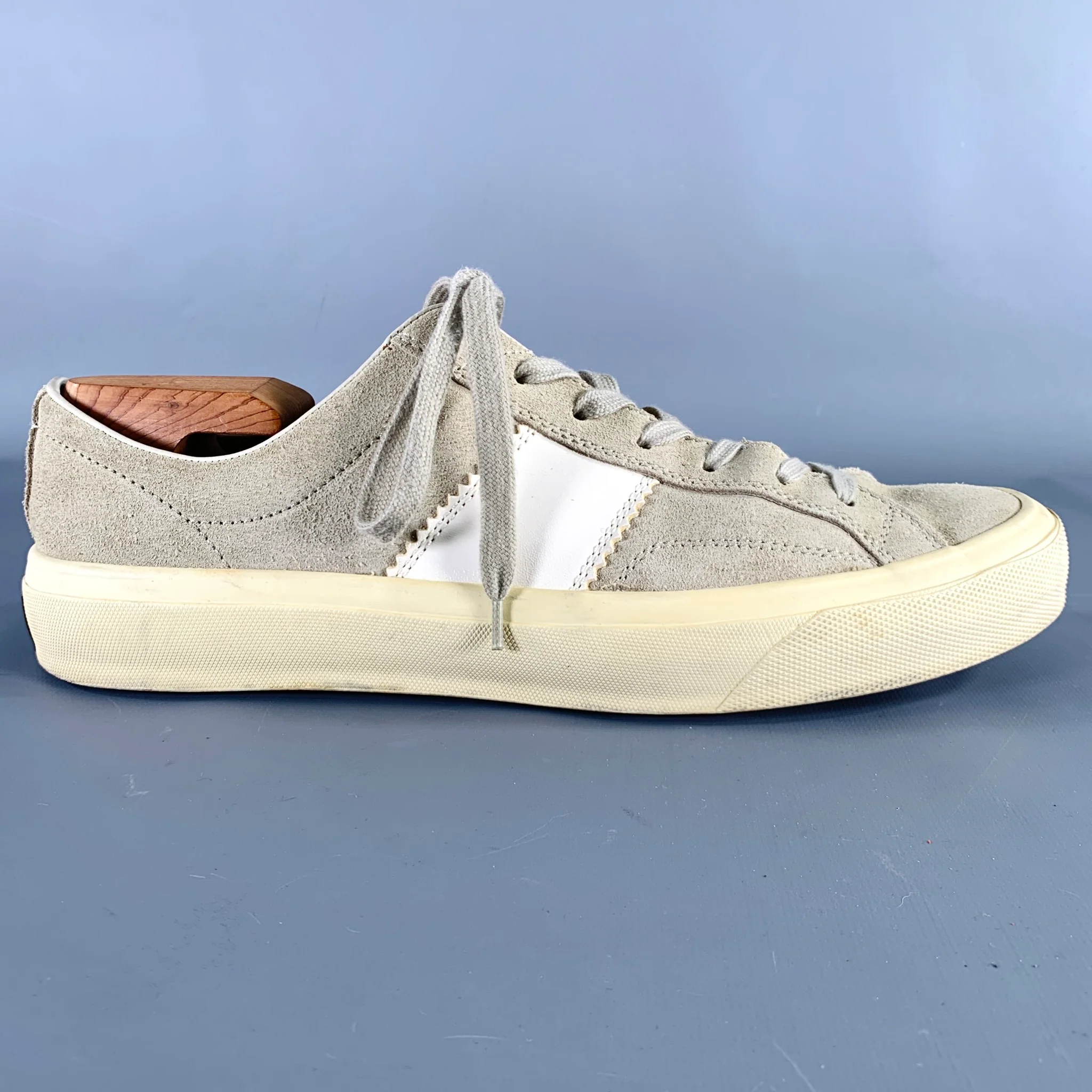 TOM FORD Size 10 Grey Taupe Suede Lace-Up Sneakers - Image 2
