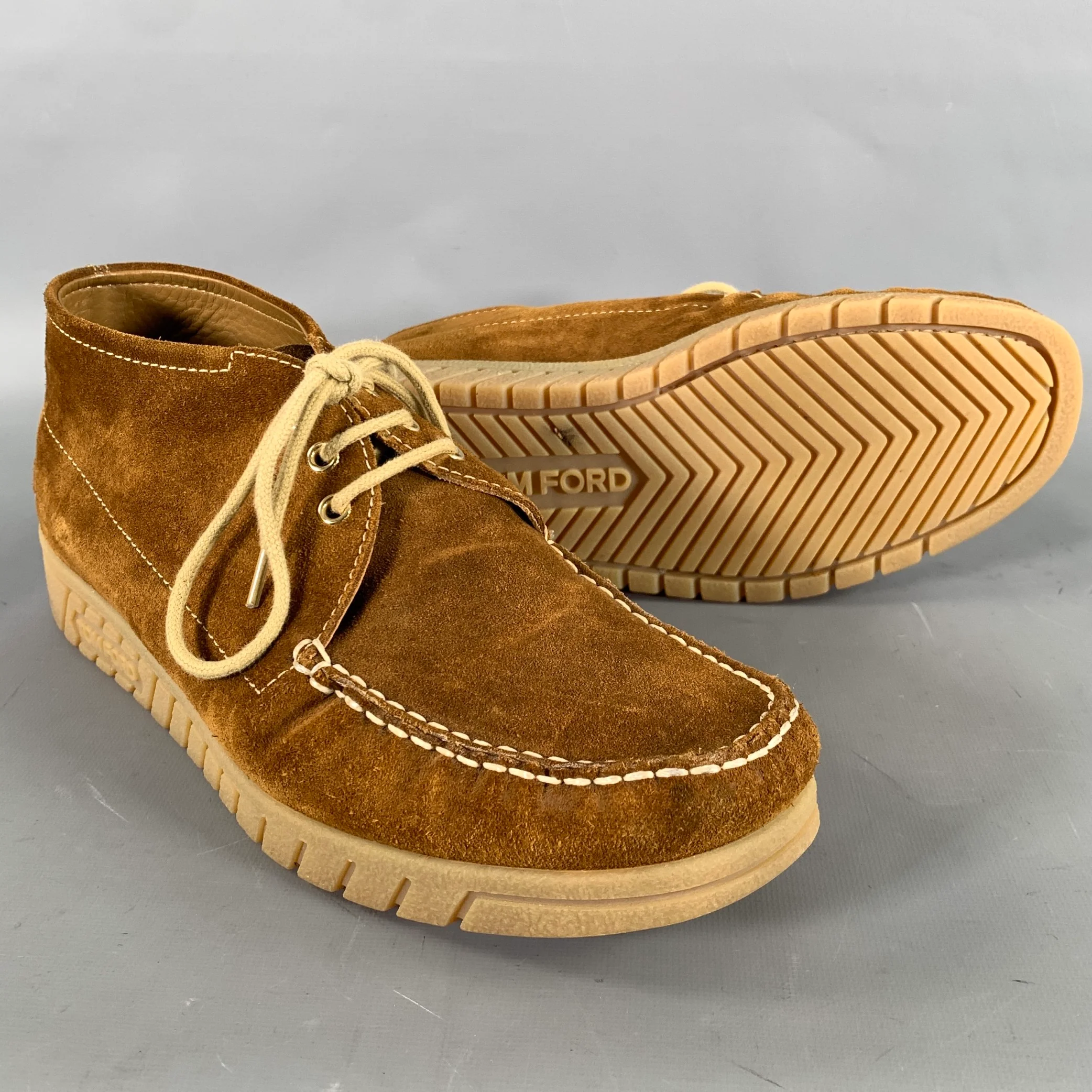 TOM FORD Size 11 Camel Khaki Contrast Stitch Suede Chukka Boots - Image 5