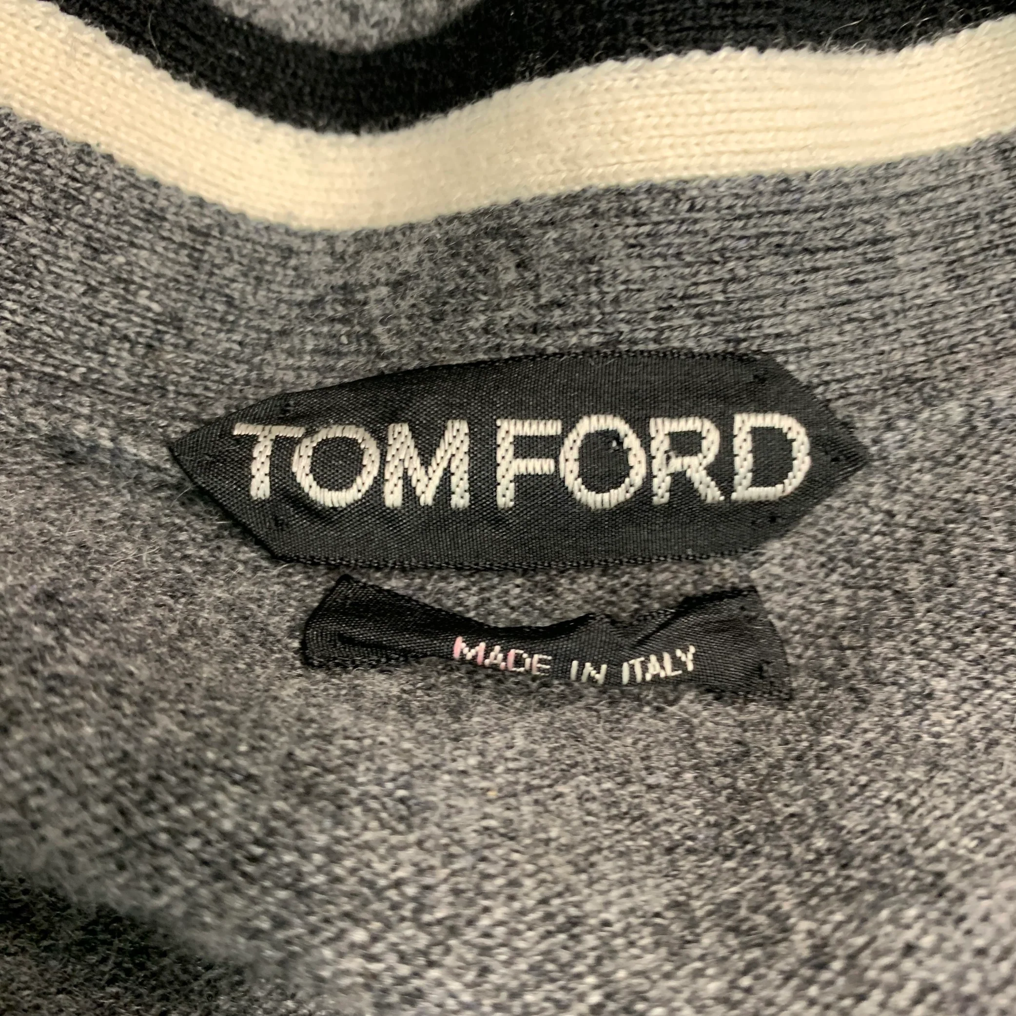 TOM FORD Size 44 Grey Black White Knit Cashmere Buttoned Cardigan - Image 4