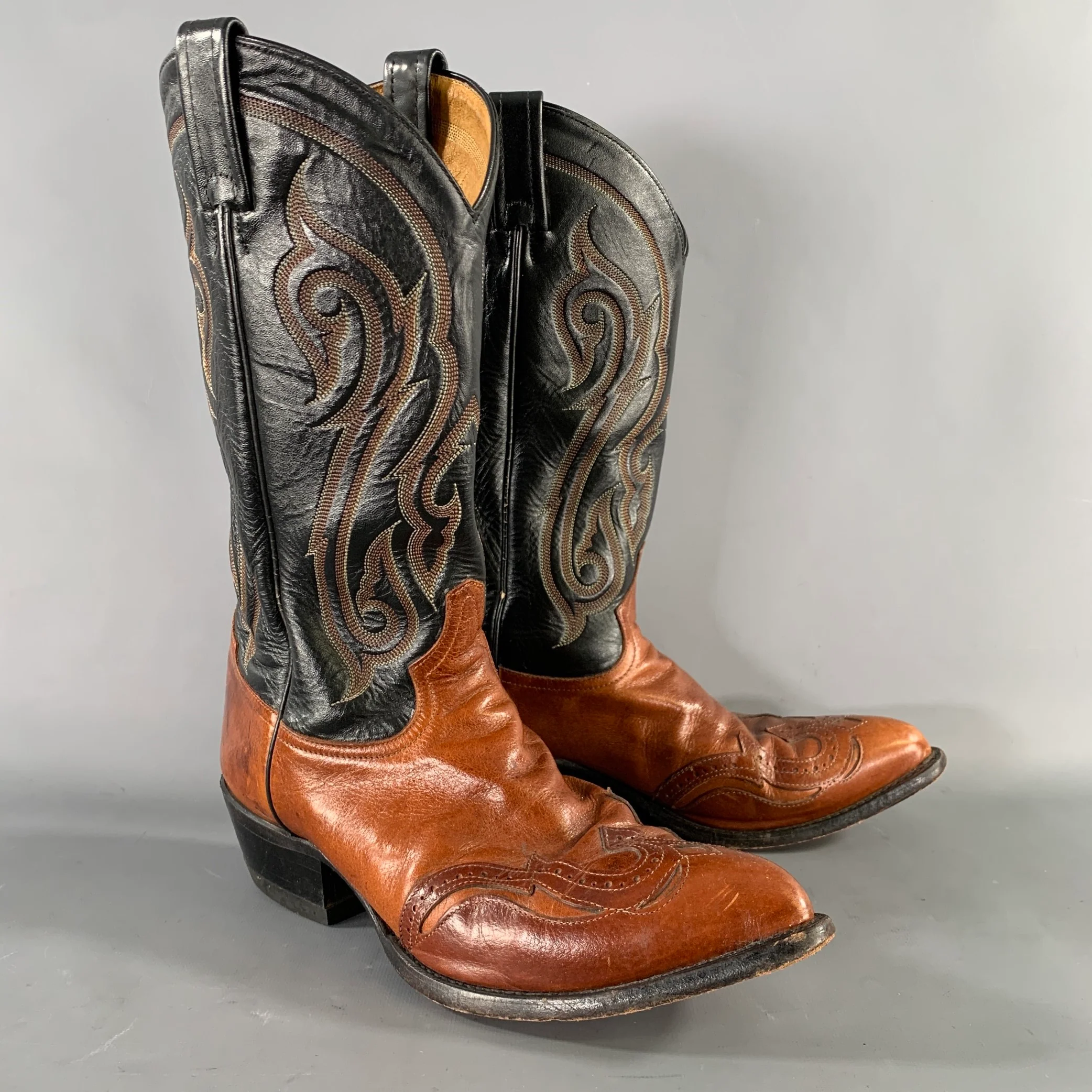 TONY LAMA Size 10 Black Brown Embroidery Leather Boots