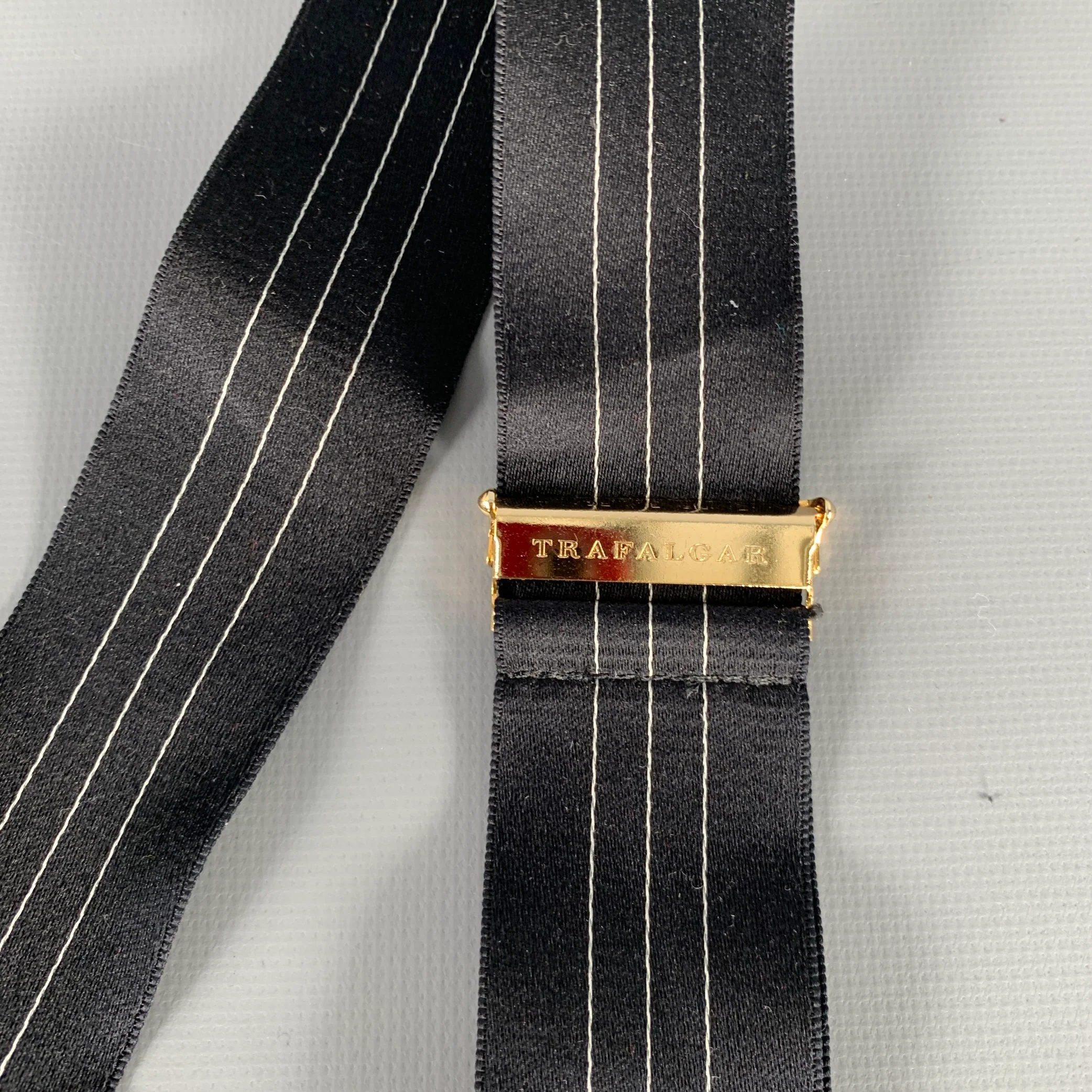 TRAFALGAR Black White Stripe Suspenders - Image 6