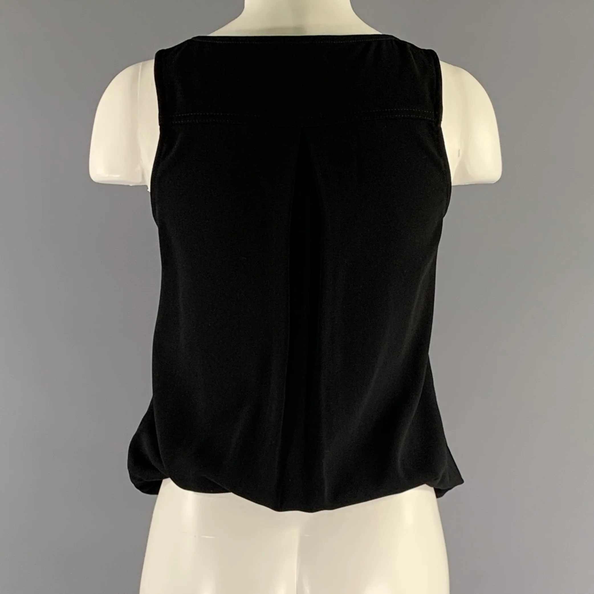 TRINA TURK Size XS Black Gold Polyester Sleeveless Casual Top - Image 4