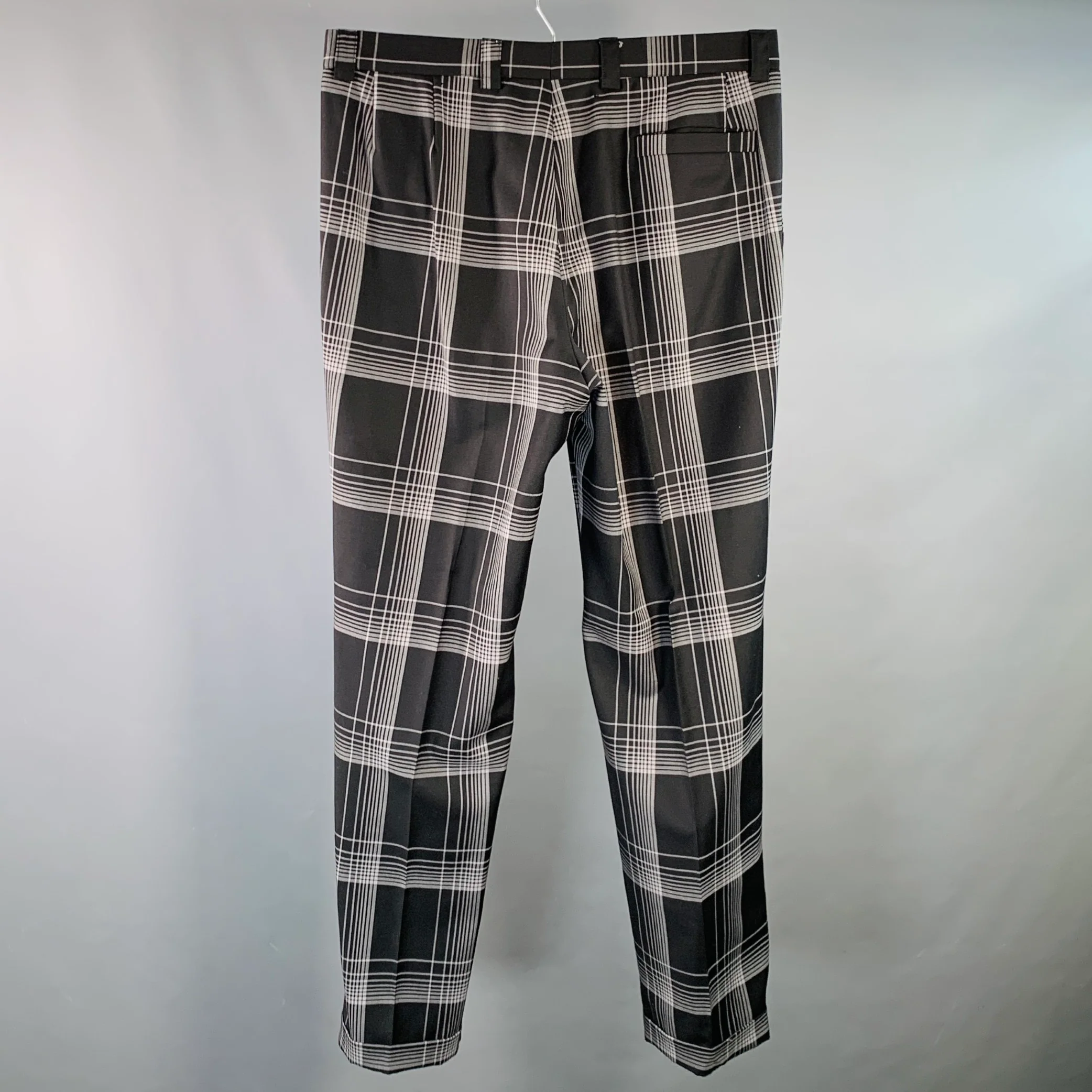 V2 by VERSACE Size 36 Black Grey Plaid Wool Straight Zip Fly Dress Pants - Image 3