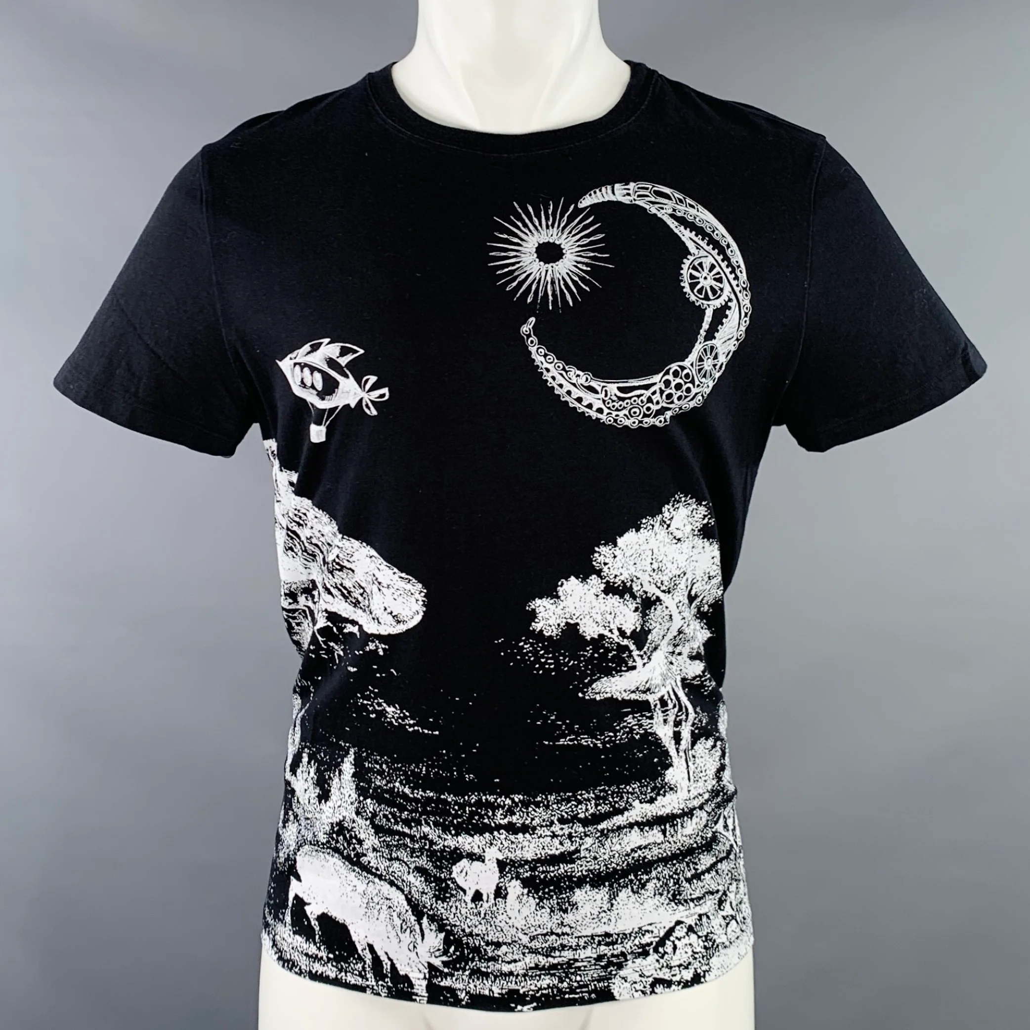VALENTINO 2020 Size M Black White Landscape Graphic Cotton Crew Neck T-shirt