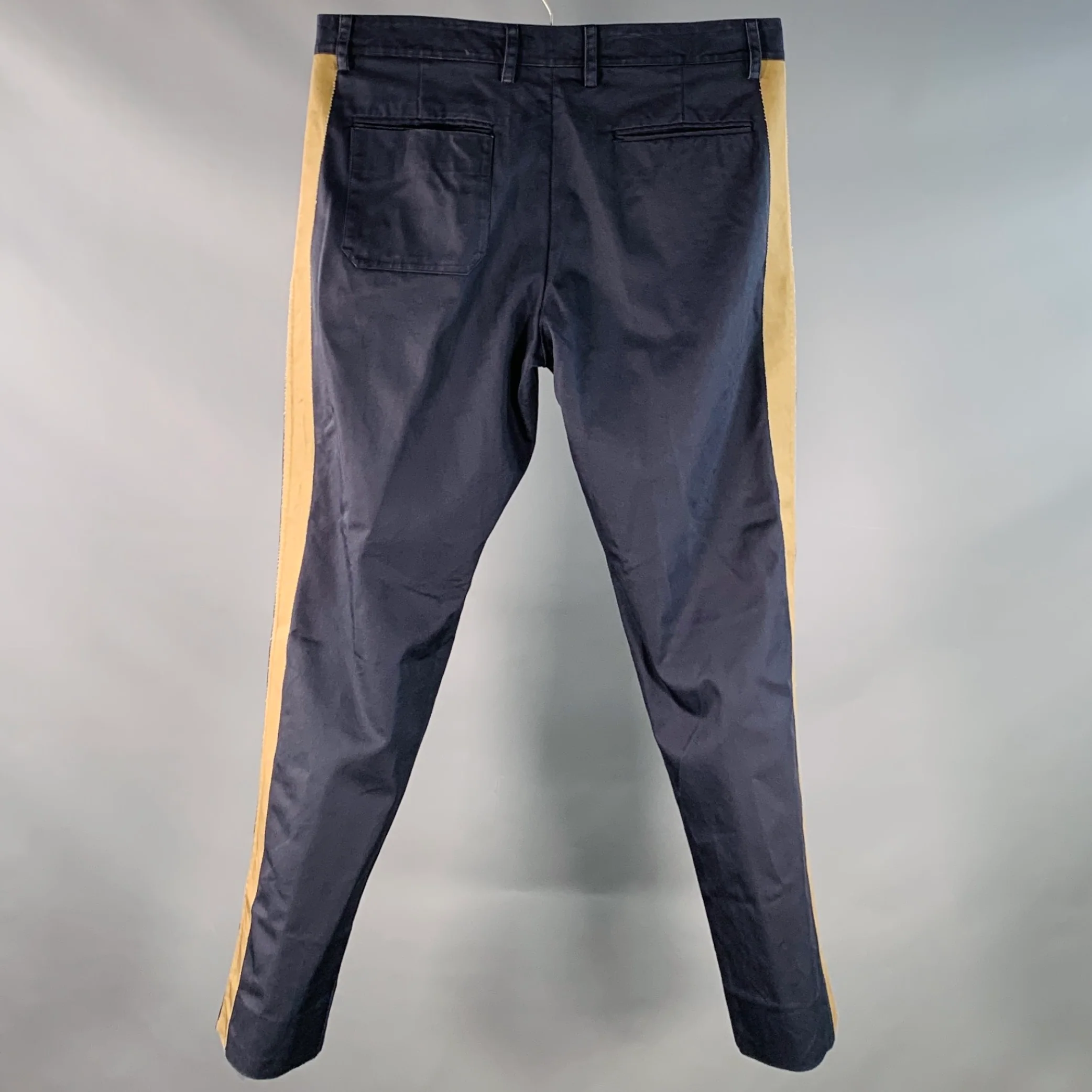 VALENTINO Size 30 Navy Beige Twill Cotton Blend Tapered Zip Fly Casual Pants - Image 2