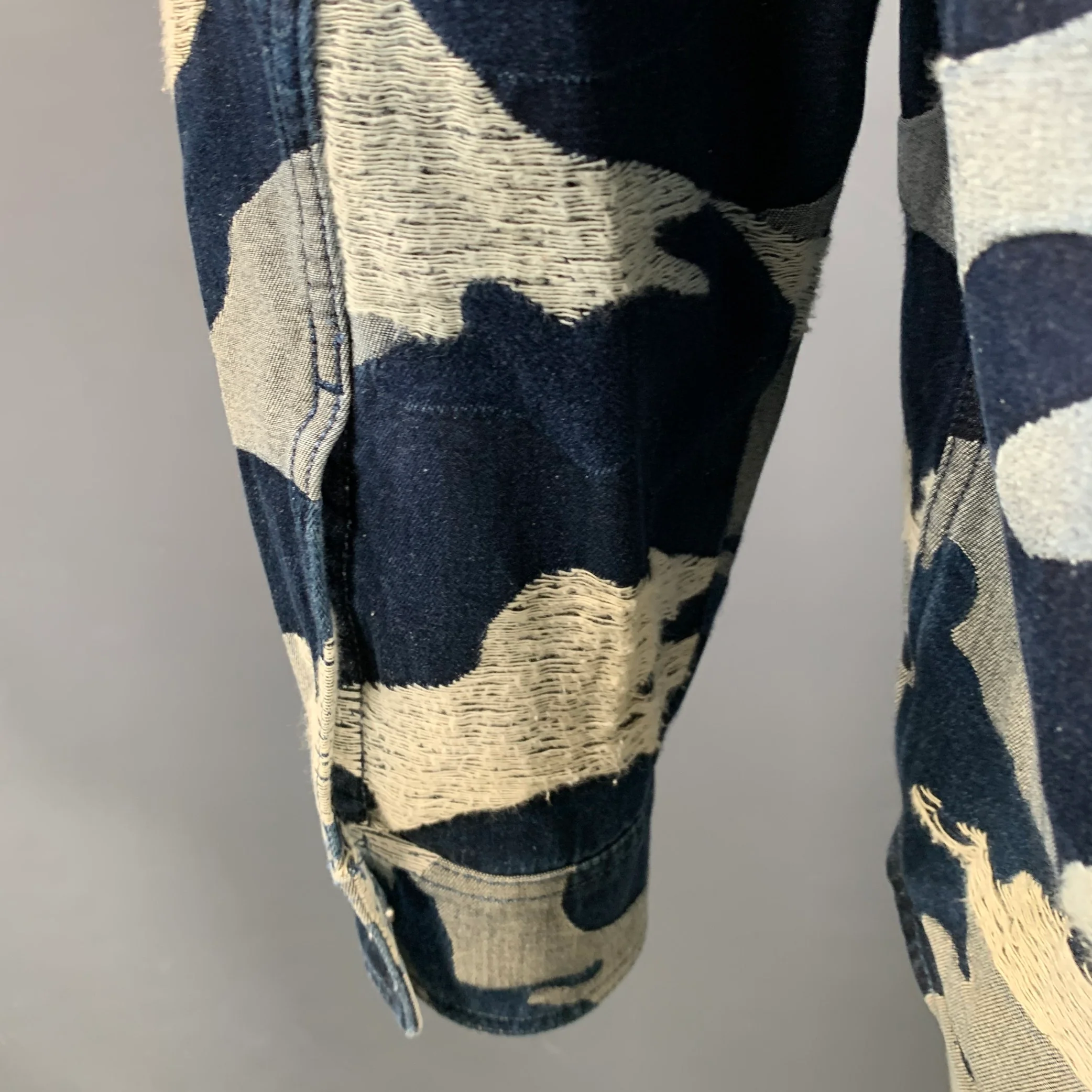 VALENTINO Size 42 Indigo Camo Cotton Oversized Long Sleeve Shirt - Image 5