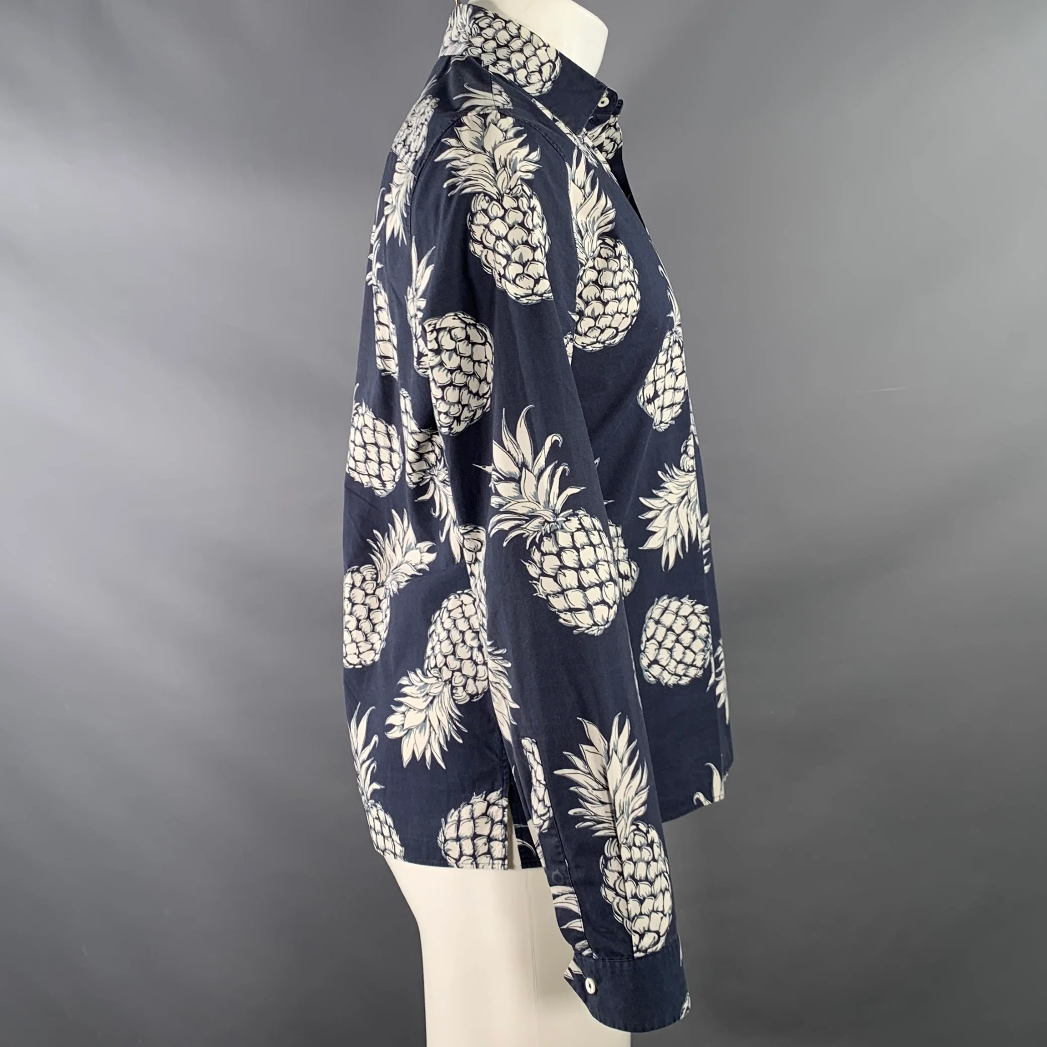 VALENTINO Size M Navy White Pineapple Print Cotton Button Up Long Sleeve Shirt - Image 3