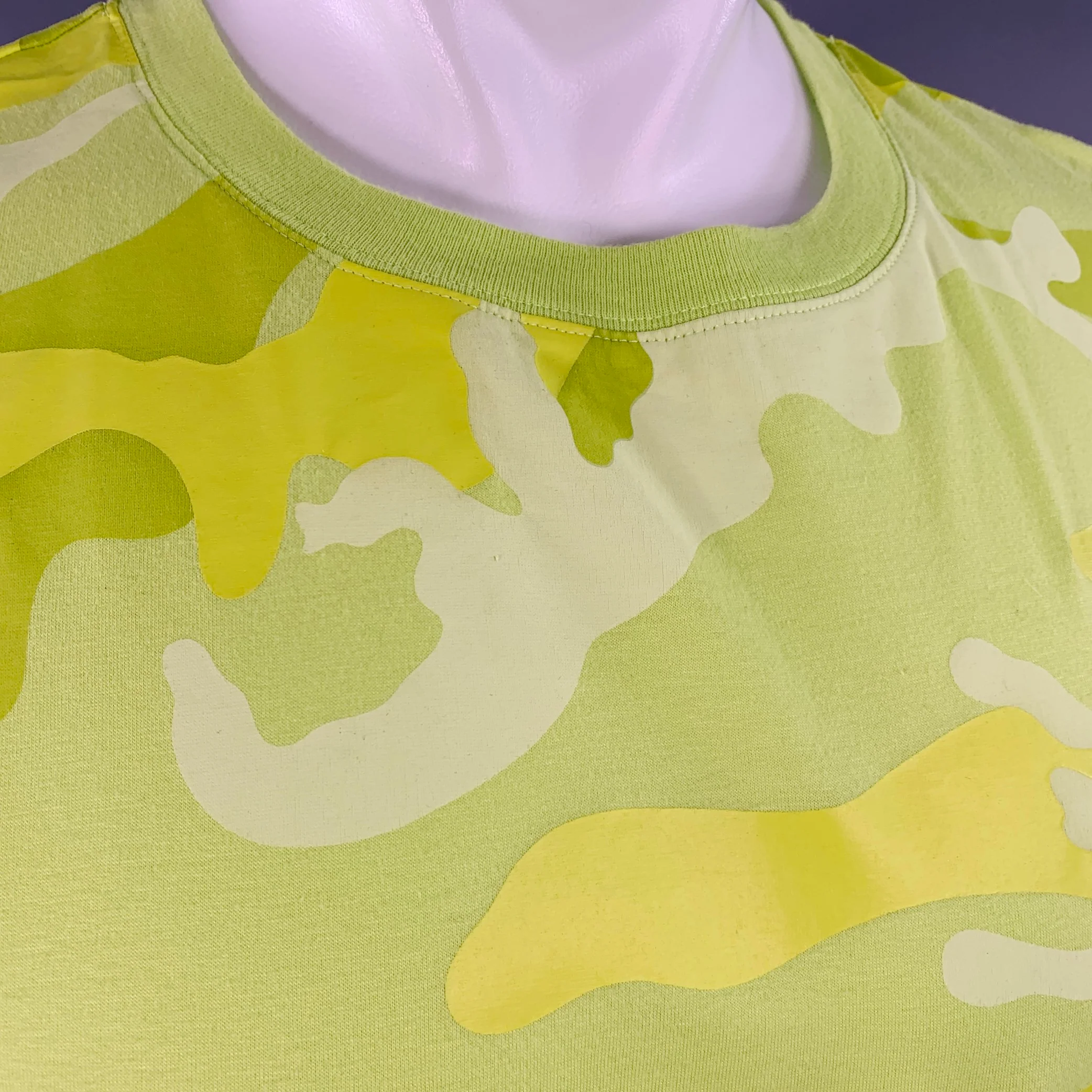 VALENTINO Size M Neon Green Yellow Camouflage Cotton Crew Neck T-shirt - Image 10