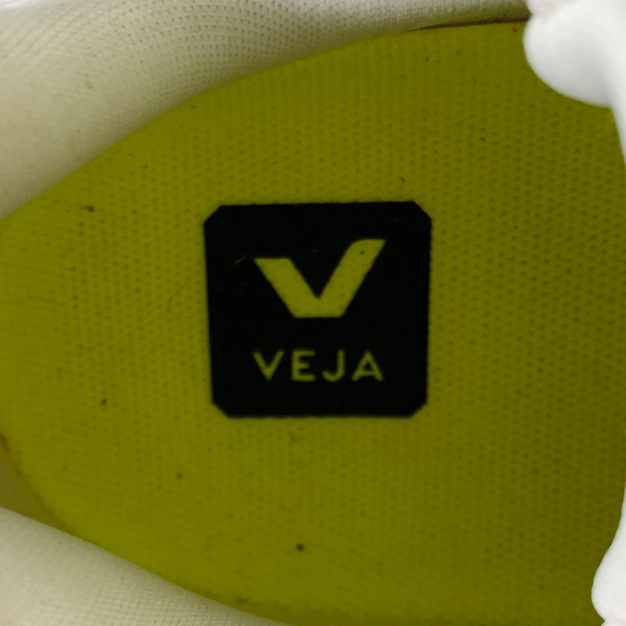 VEJA Size 9 Beige Navy Mixed Materials Sneakers - Image 7