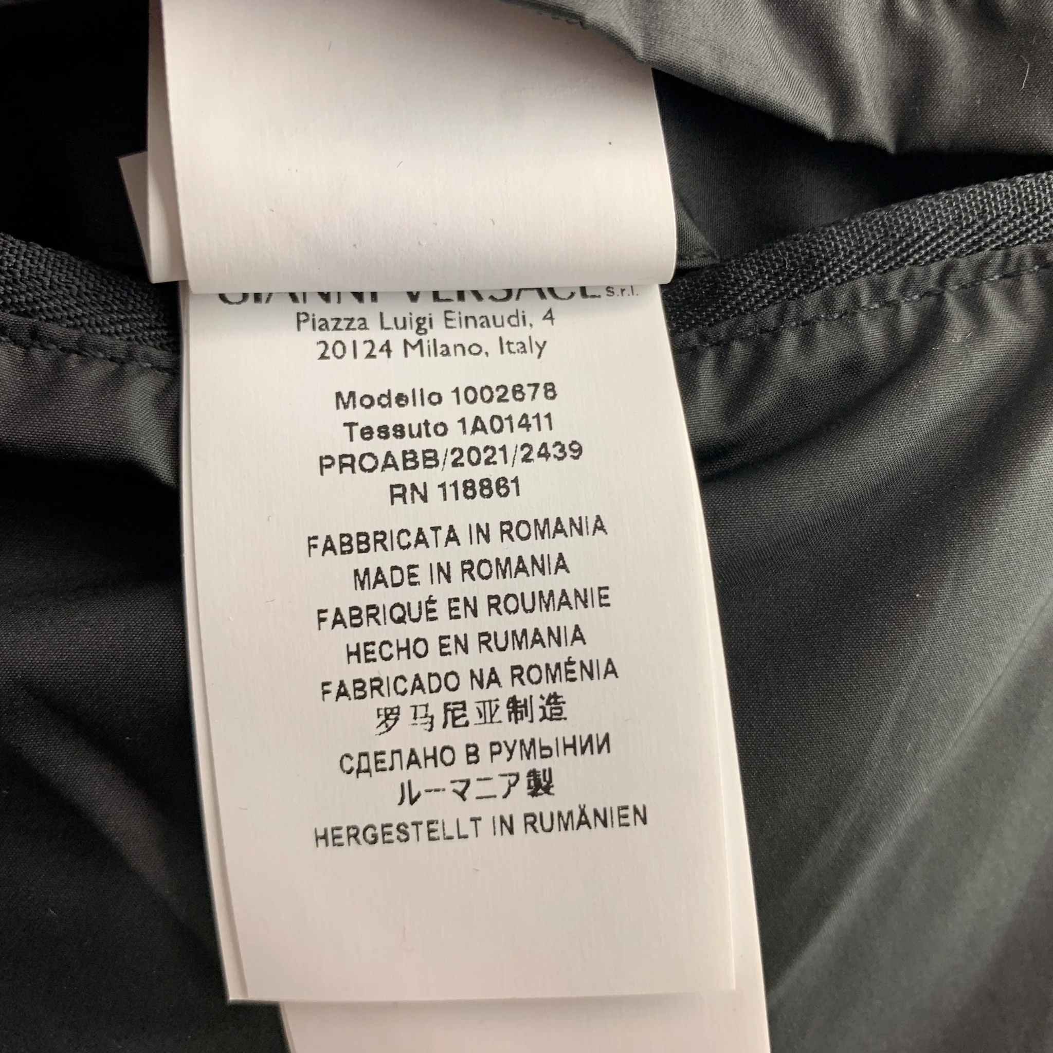 VERSACE Size 36 Black Navy Logo Nylon Padded Jacket - Image 8