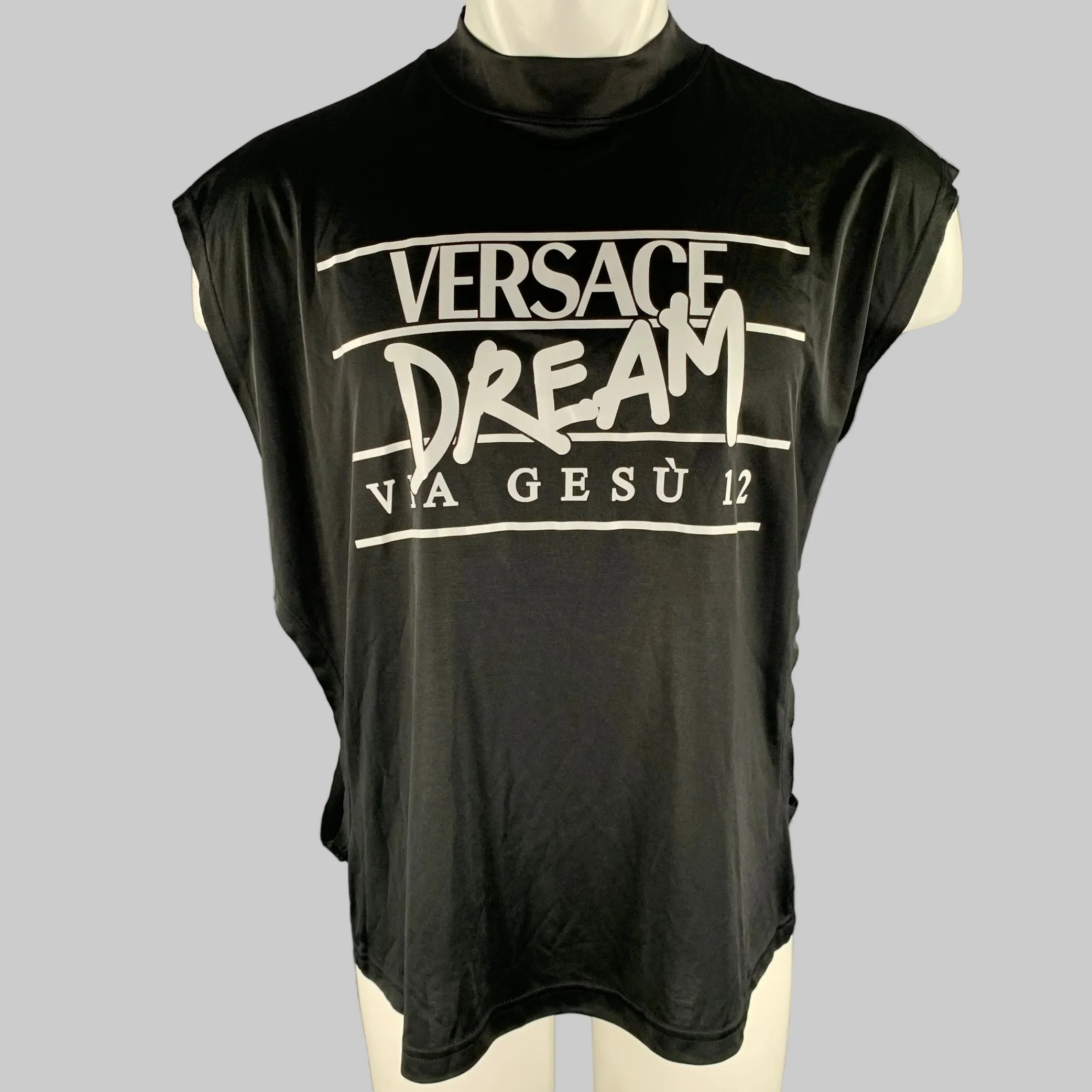 VERSACE Size M Black Print Muscle T-shirt