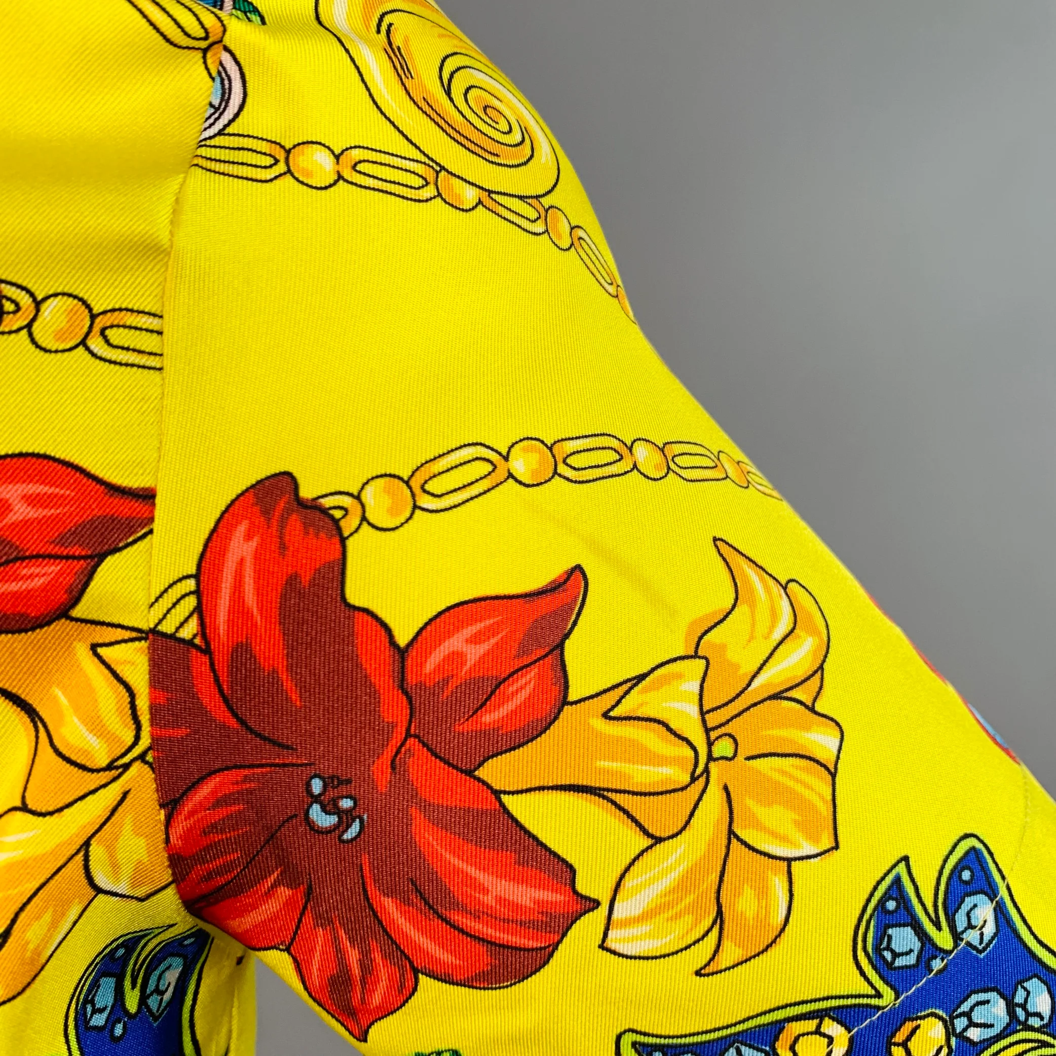 VERSACE Size M Yellow Multi Color Baroque Twill Short Sleeve Shirt - Image 9