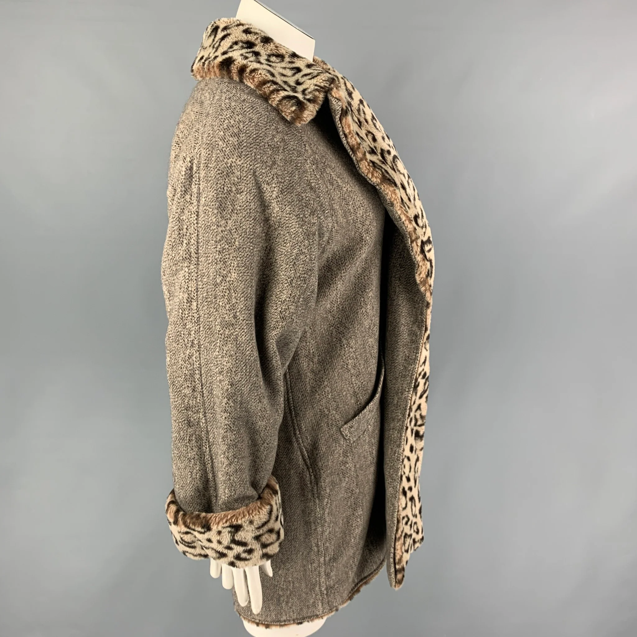 Vintage BILL BLASS Size One Size Grey Brown Animal Print Coat - Image 2