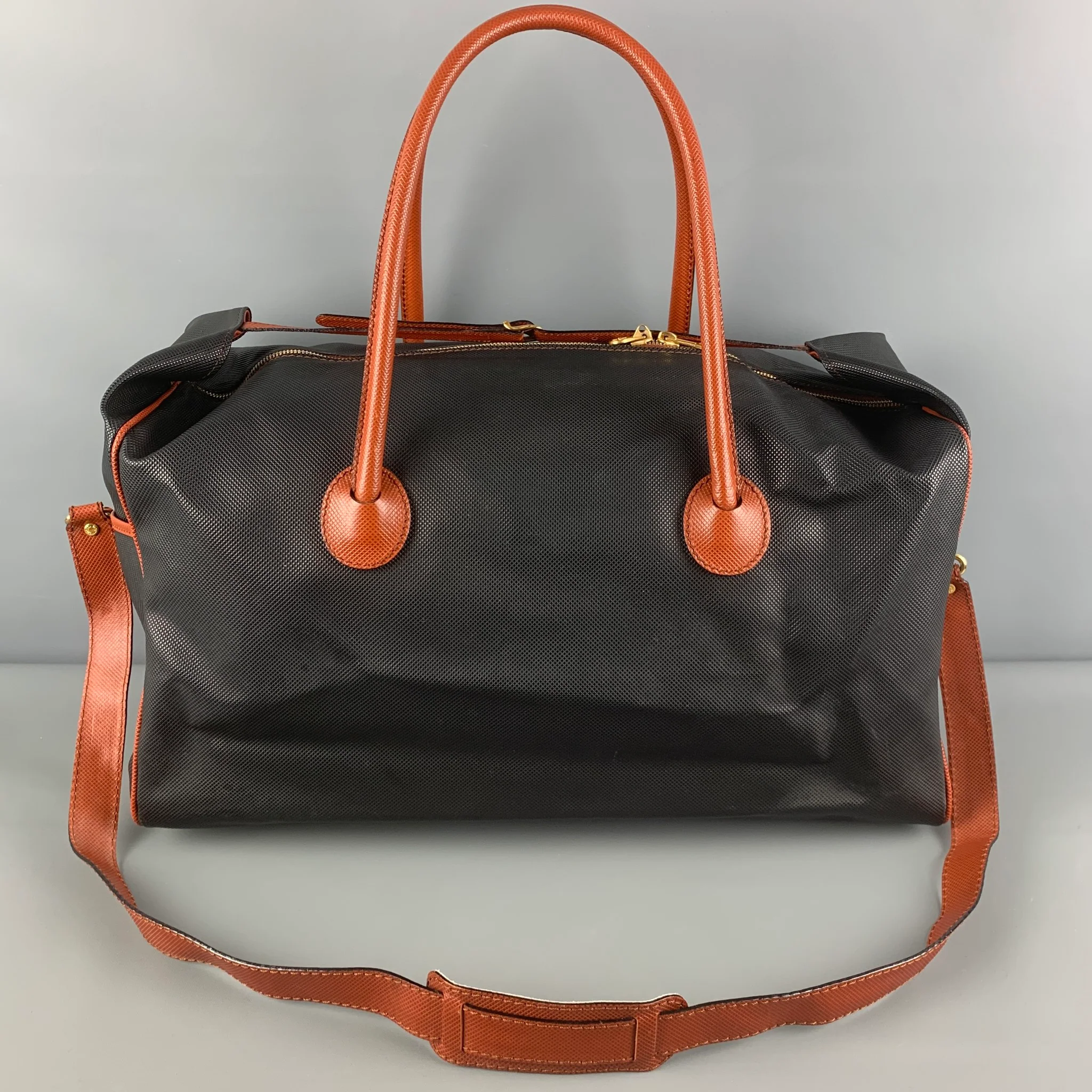 Vintage BOTTEGA VENETA Black Tan Leather Duffle Bag - Image 4