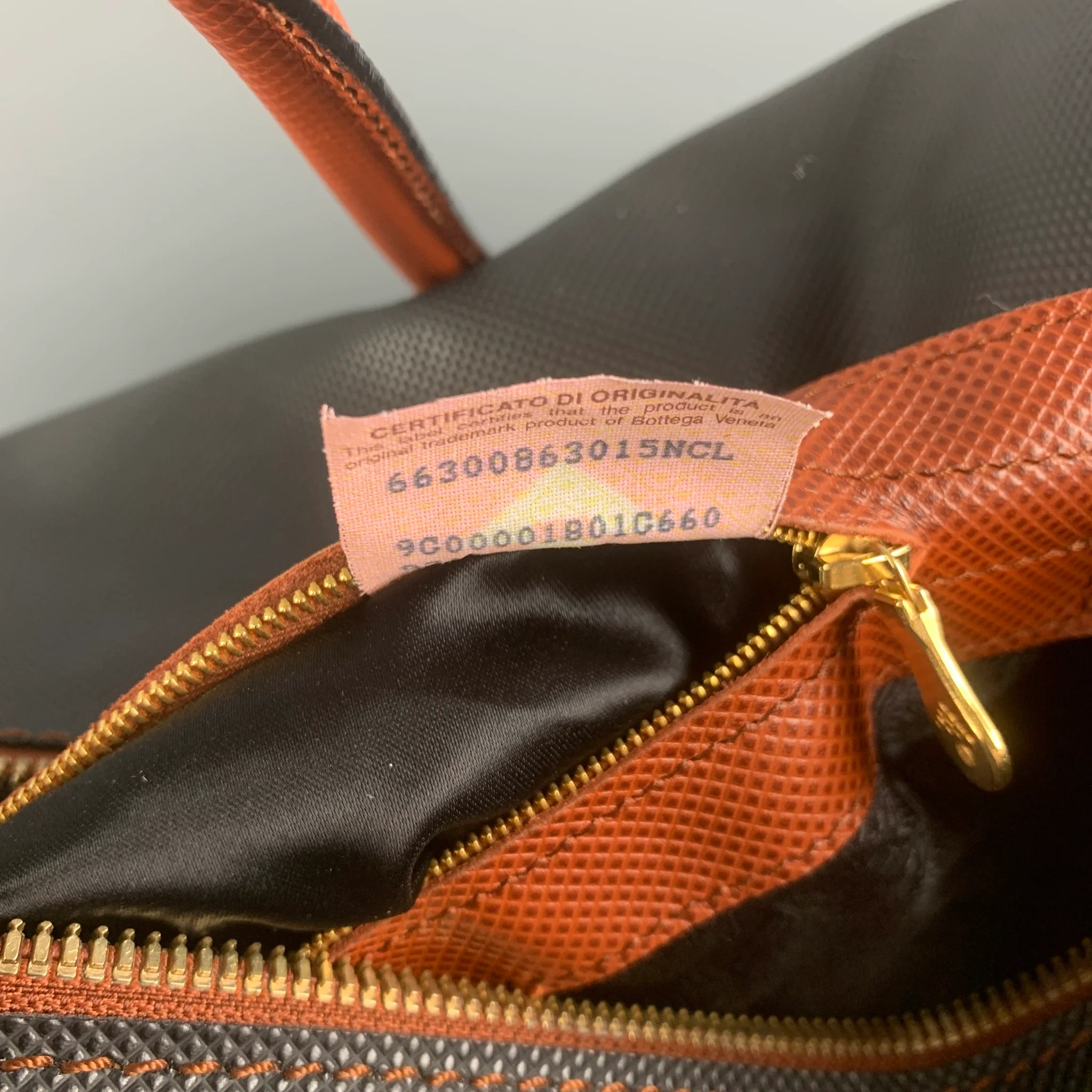 Vintage BOTTEGA VENETA Black Tan Leather Duffle Bag - Image 9